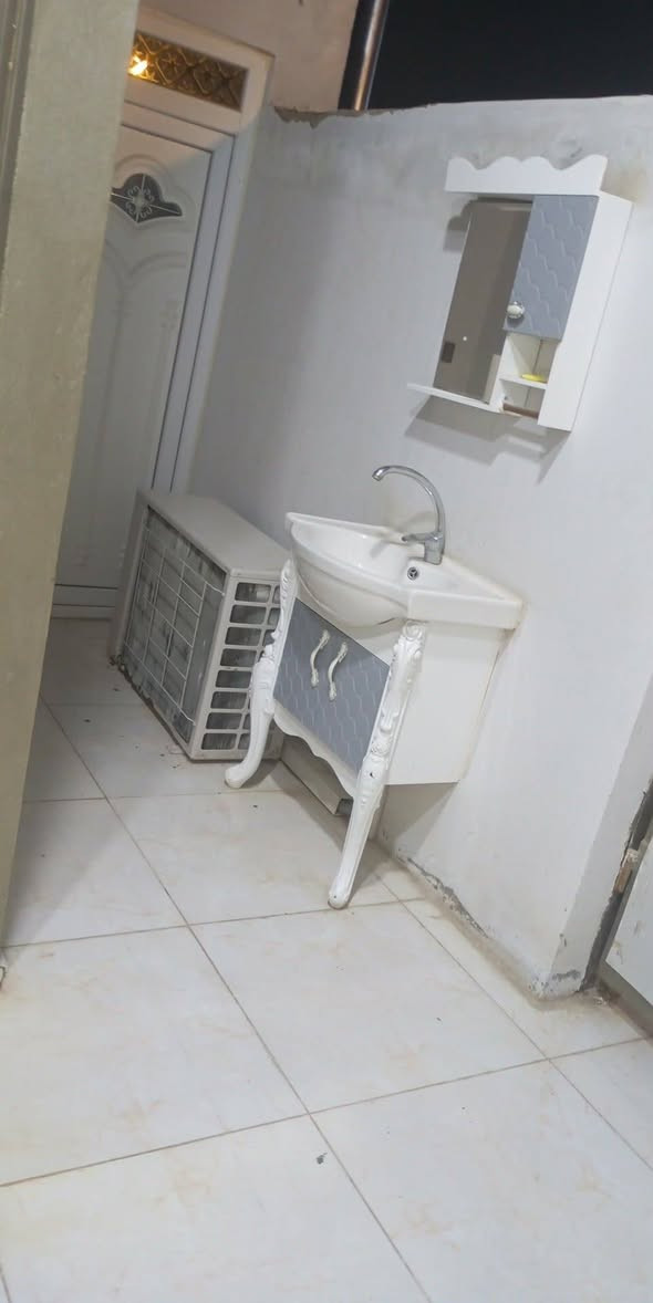 دار للبيع
بمساحة 125متر
بياع نقداً
واجهة 7.5×20
النداء مجمع بيتي 2
قريب شارع المجمعات 
بناء درجه أولى 
طابق واحد بخريطة هندسية راقية.
للإستفسار عن باقي 
 الصور والتفاصيل اتصل WhatsApp 
***********
عنوان المكتب مجمع بيتي السكني الأول مقابل الأميرات الثانية او مطعم وكافيه الشيف محمد صلاح 
مكتب سما بلادي للعقار. 
نستقبل جميع العروض في المجمعات والأحياء السكنية في النجف الاشرف.
