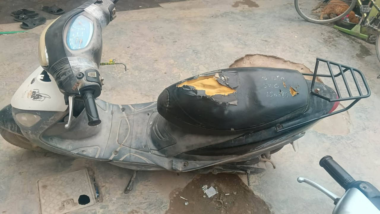 ماكس منغولي نقص جوزه وكهربائيات مفتوحه نكره سلف هندر شغال السعر ٣٠٠ وبيها مجال
بطه برغي مامفتوح بيها كامله كهربائيات وكلشي مانقصها ولابرغي السعر ٤٢٥ وبيها مجال للاستفسار ***********
