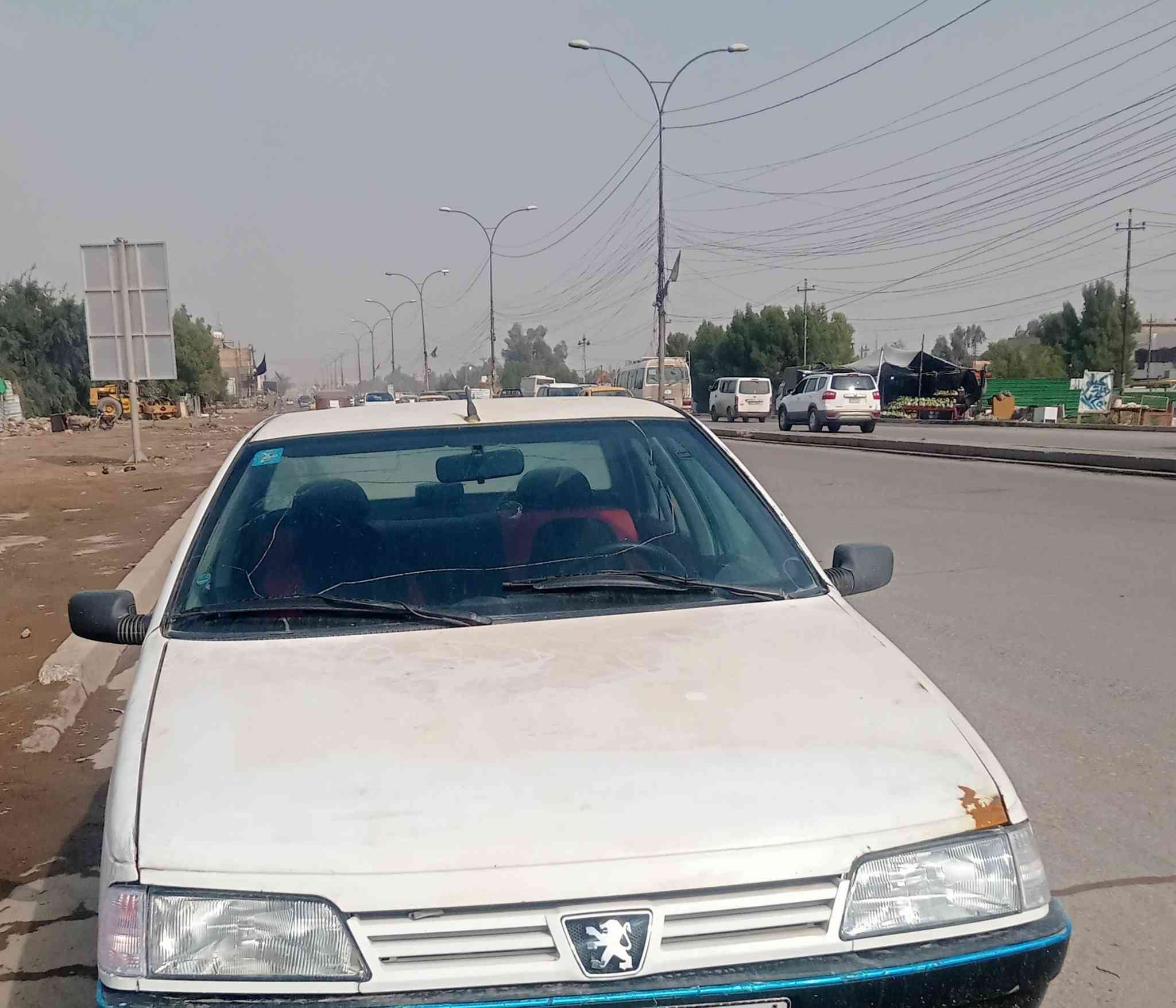 سلام عليكم بيجو روى خصوصي بغداد موديل 2010 لبيع سنوية ل2029 
بيها خياسات و كشرها تعبان 
كهرباء سيارة كلها شغالة وكذالك تبريد + تدفئه شغال و غرفتها شبه جديدة و محرك وكير في حالة ممتازة تهم تأثير وخبير جديد سعرها 25 بيها مجال. مكاني بغداد
***********
