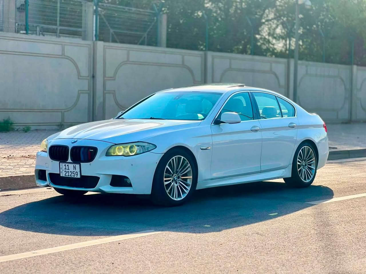 السلام عليكم
بي ام F10 للبيع فقط 
الحجم 535 تيربو 
الموديل 2013 
السياره فول للاخير 1/1
كير محرك تبريد شرط الكفالة 
السيارة M بلاد 
حادث السيارة باببن وجاملغ
يعني لا بجم ولا شاصي 
السعر 164. وبيها مجال 
العنوان بغداد 
رقم الواتساب 
***********

