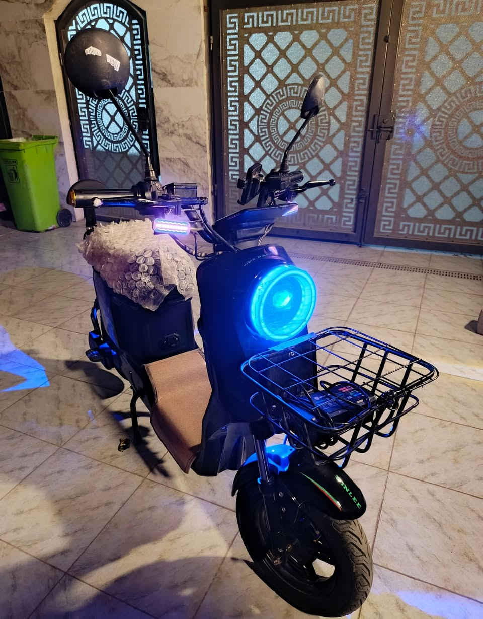 السلام عليكم دراجه شحن للبيع R9  6050 وبيه مجال العنوان بغداد جسر ديالى القديم الرقم *********** للستفسار خاص متواجد
