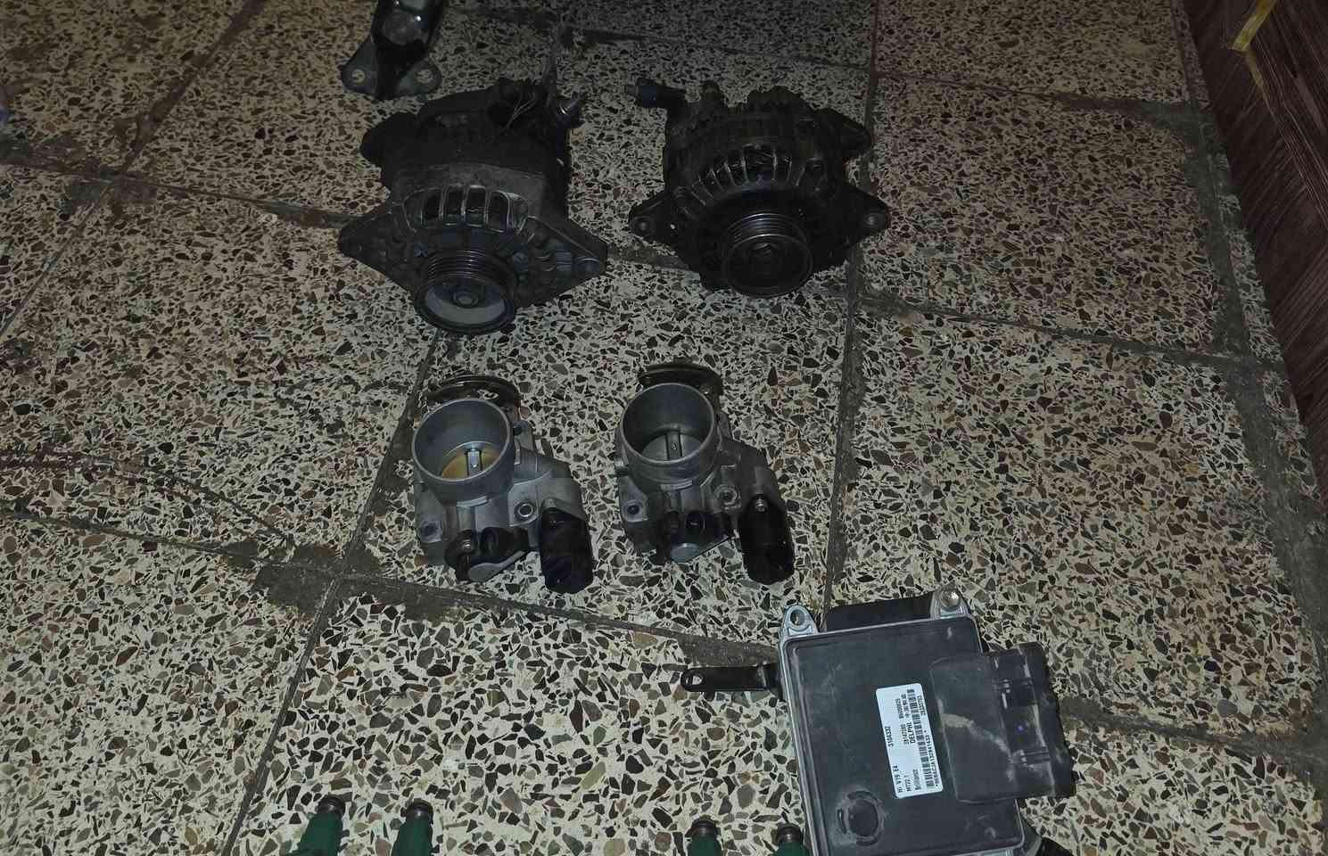 السلام عليكم متاح
دينمو اج وان+ فتون عدد 2 شغالات وحده بالديه وثانيه مال نيسان بدي كوري ترهم جنبي فتون 
جويتر اصلي عدد 2

عقل اج واني اصلي مال السياره 

مكاني بغداد صليخ
***********
