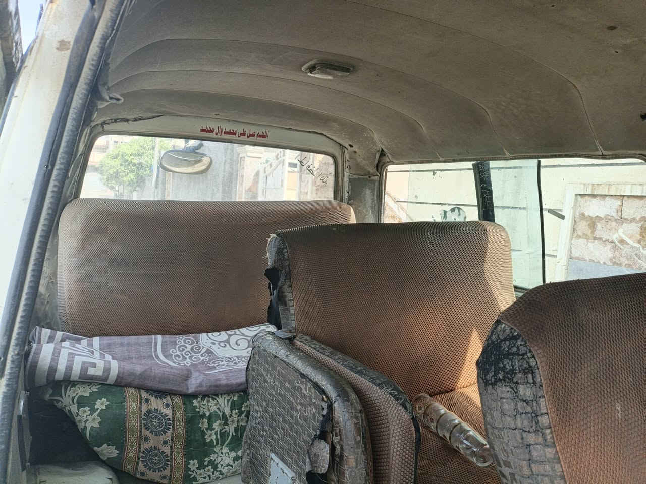 السلام عليكم ورحمة الله  كيا بستة موديل 1993 للبيع  صاحبها مسافر بيها سنوية ساقطة السعر 16 ورقة وبيها مجال قليل ***********
