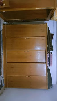 غرفه اخشاب • خمس بيبان • كامله نضيفه