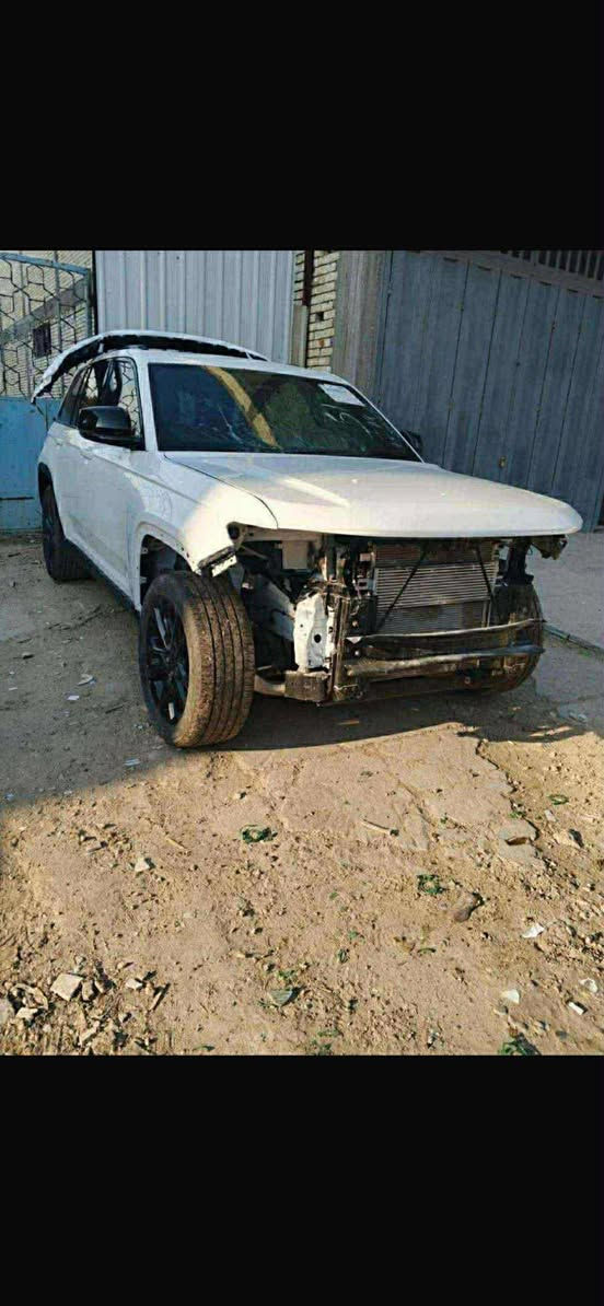 سلام عليكم جيب ٢٢ شكل الجديد بتره خمسه راكب  فول مواصفات رادار امامي جانبي قياده ذاتيه تحديد مسار فتحه سقف اريد مراوس بدورنكو   صبغ جاملغ وبنيد وبيه مباوك بلجاملغ السايق. يعني البجم صبغ. وطرف لباب العنده مراوس يتفضل ***********
