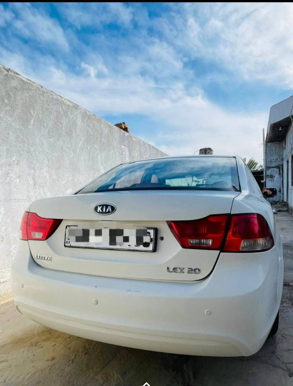 سلام عليكم
كيا اوبيتما 2010 ادوات متومه 
محرك وكير مكفول 
تبريد وتدفئه..  كهربائيات كلها شغاله
تايرات جدد..  حداديه جديد  
السعر 47وبيها مجال مكاني ناصريه ***********
