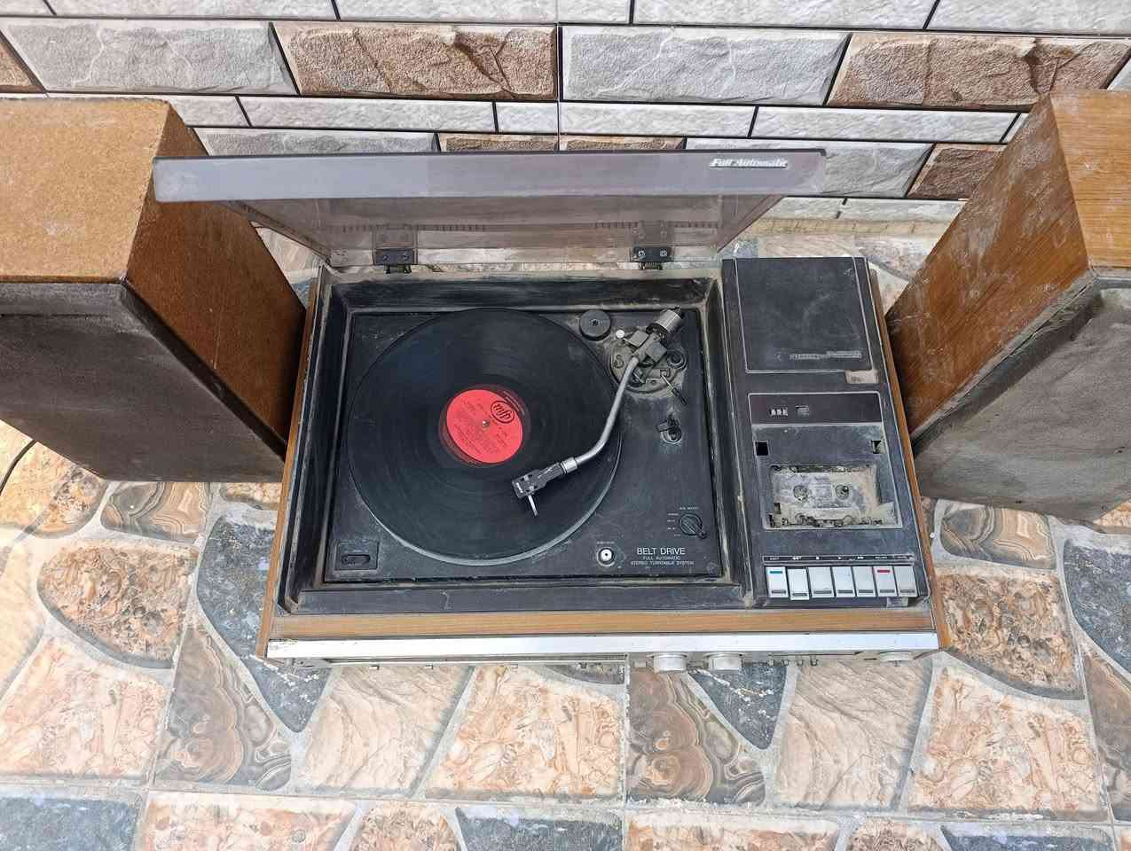 السلام عليكم متاح راديو مسجل كرام نوع سوني الجهاز متروك ابيع فحم السعر 30الف مكاني  موصل يوجد توصيل


**إذا كنت صاحب هذا الإعلان وتريد حذفه لأي سبب، رجاءا أرسل رسالة إلى الدعم الفني**