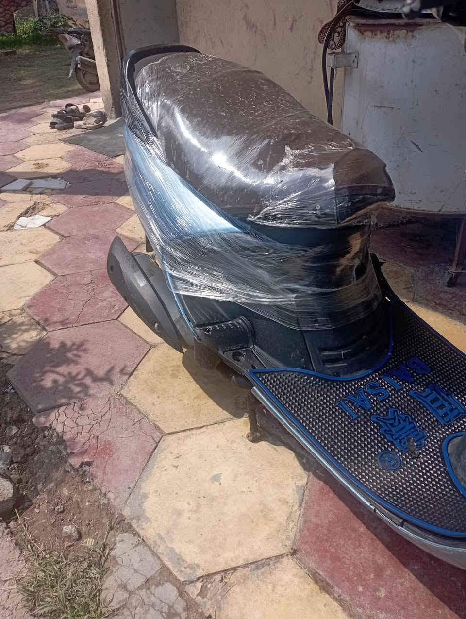 فراشه محرك يخبل اخرس  شلعه فول  معدل كهربائيات شغاله هورن لايت عالي ناصي سعره ٢٢٥وبيه مجال مكاني حله ***********
