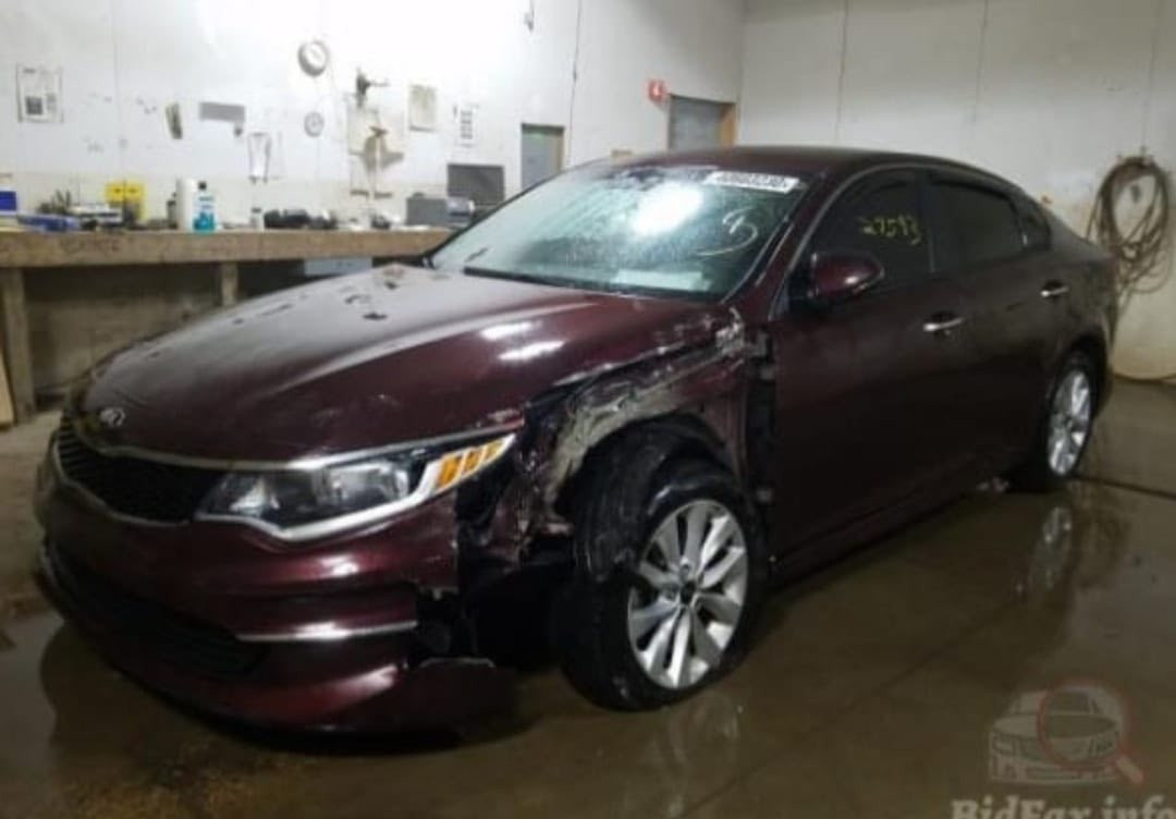 السلام عليكم اوبتيما موديل 18شمالي حادث موضح بصور بااسم صديقي بناصريه سياره. جديده معنئ كلمه كلشي بلاد السعر 140 او مرواس بجارجر موديل 14 وجوه 
مكلف بنشر صاحب سياره سﻻم البخاتري ‭0780 793 4986‬اتصل وتدلل مكان سياره ناصريه
