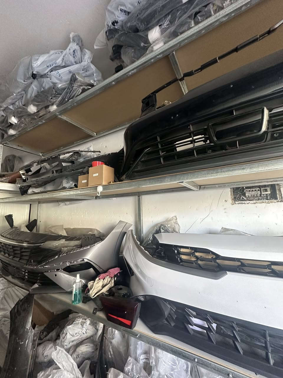 سلام عليكم من رخصه الادمن المحترم متوفر جميع اداوت السيارت الكوريه الحديثه فقط ومتوفر خصومات خاصه للكروب راسلو وتددلون ***********
