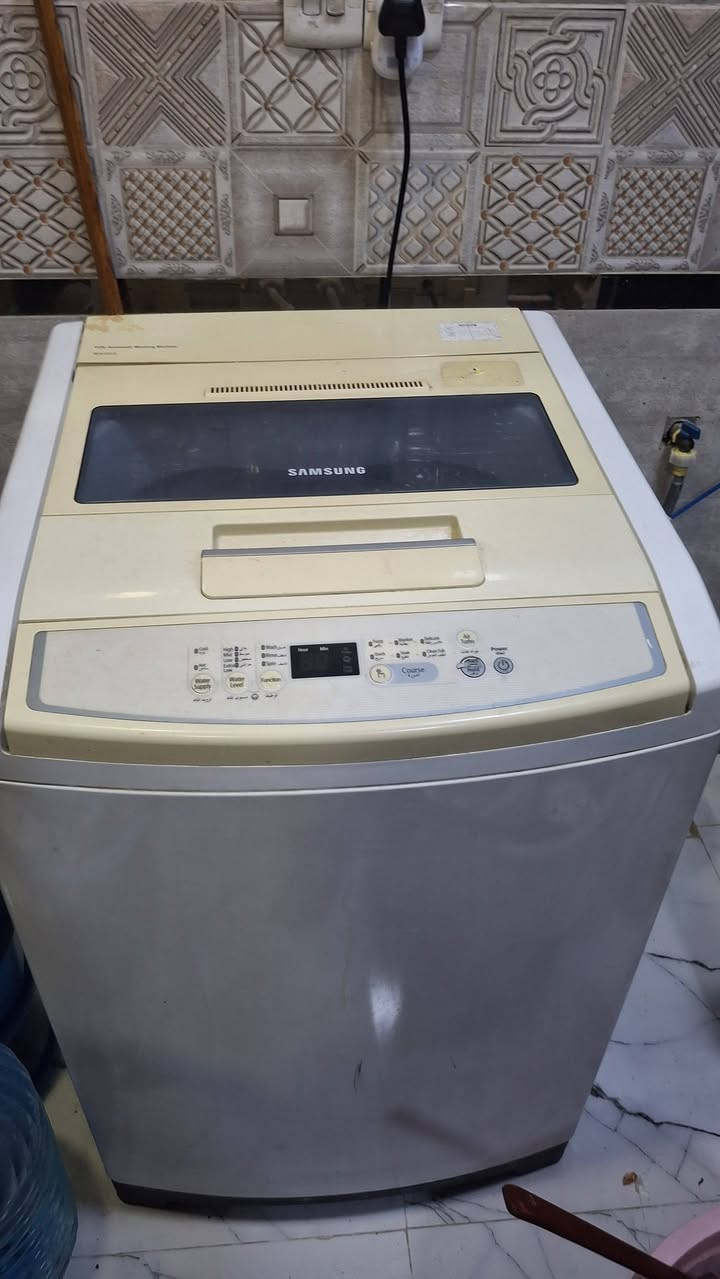اللهم صل على محمد و ال محمد
طباخ للبيع السعر ١٠٠ 
غسالة Samsung ١٠ كيلو للبيع السعر ١٥٠ 
طبلات للبيع عدد ٥ السعر ٥٠ 
قنفات للبيع ٤ صغار ٢ كبار السعر ١٢٥ 
ميز تلفزيون السعر ١٢٥ الف 
غرفة نوم للبيع السعر ٣٥٠ الف


**إذا كنت صاحب هذا الإعلان وتريد حذفه لأي سبب، رجاءا أرسل رسالة إلى الدعم الفني**
