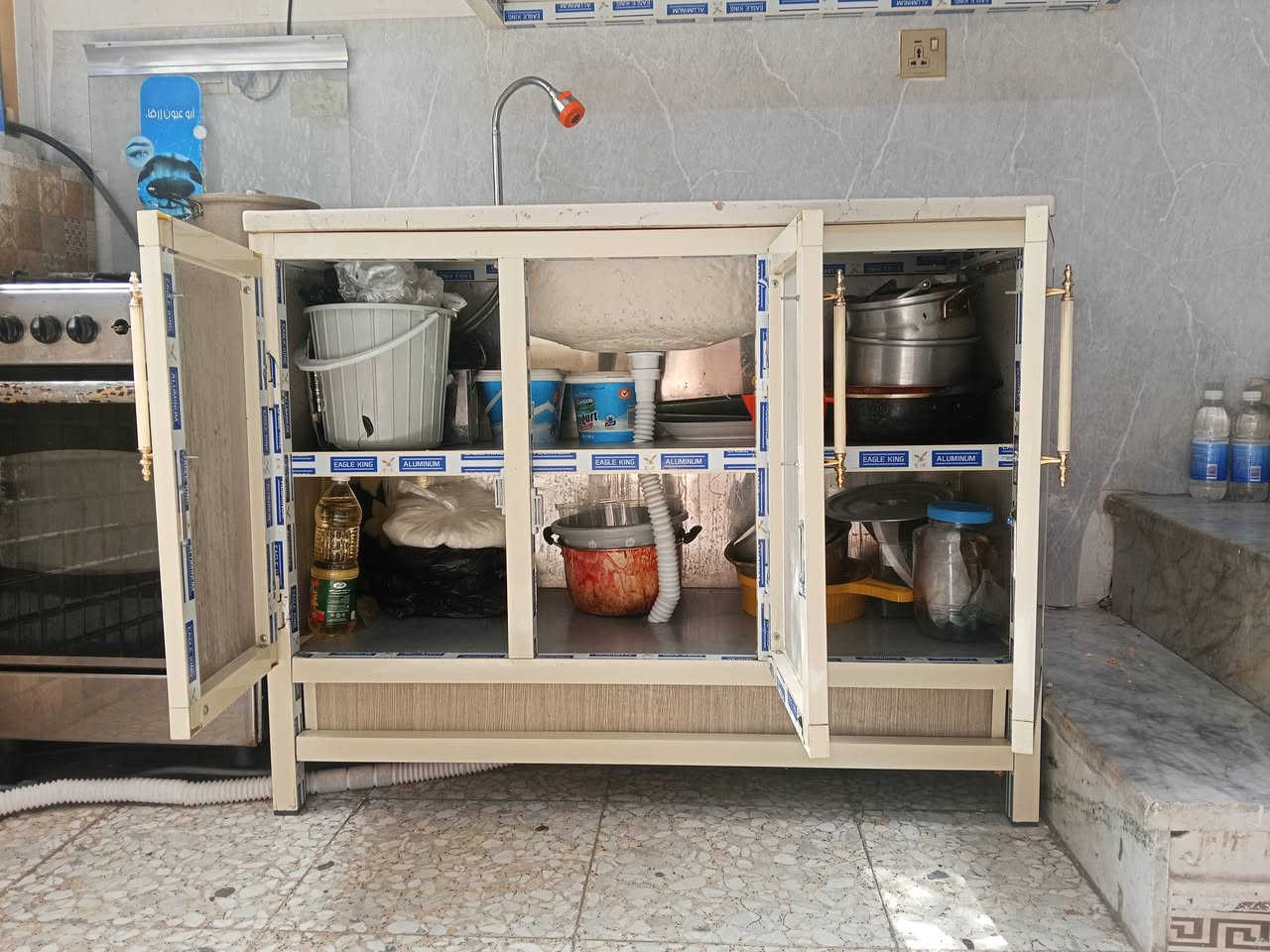 كاونتر متر وعشرين نظيف وجديد سعر 160 مكان بغداد رئاسة العبيدي شاع عشرين ***********
