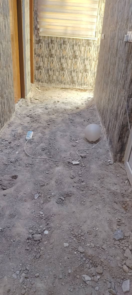 عمال تفليش  صب تدخيل مواد بناء تنضيف بيوت. صب ارضيات اتصل على الرقم *********** بيه وات ساب..
