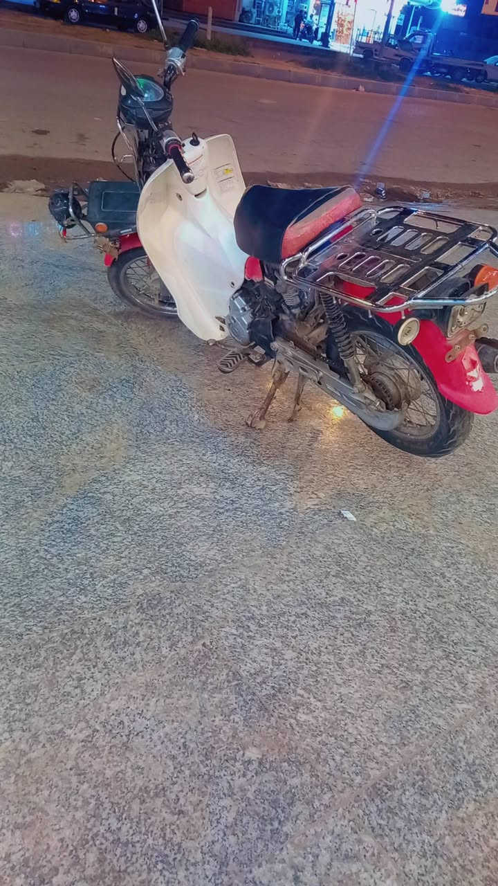 السلام عليكم 
دراجه للبيع 
هونده ياباني اصلي 2016 حديث 
دراجه نضيفه جداً وأصليه ما بيه غرض تجاري جديده
ادراجه نضيفه وكامله كفر ختم الشركه ابلاد شرط بليبل مالته
كهربائيات بلاد ادراجه نضيفه مال جناي ادراجه مال طالب مدرسه من المدرسه للبيت عله أيد وحده سرعه 120 محرك ايخبل ٤كير أمفول 
عنوان ديالى بعقوبه التحرير   تجي وتشوف انضافه 
رقم التواصل.  ***********
ما متواجد عل نت  

بك لايت جديد
