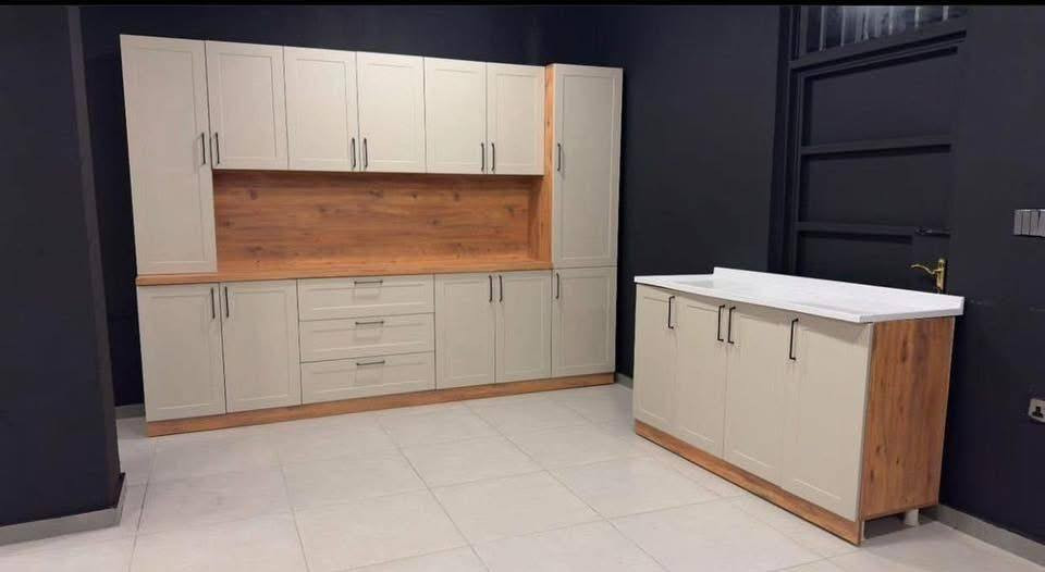 مو كل مطبخ ينشاف… بعض المطابخ تنحس.
أول ما تدخل للمكان، تحس بهدوء… بتوازن… بكل شي بمكانه
هذا مو حظ… هذا شغل مدروس من أول فكرة لآخر لمسة.
بـ نوبيليا، نشتغل على مشروعك وكأنه مشروع العمر.
مو لأنك مجرد زبون… بس لأنك تستاهل مطبخ يحچي عنك.
📩 دز رسالة هسه، وخلي أول خطوة تكون باختيار الصح. مراسله الصفحه او واتساب

***********
