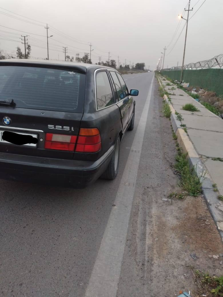 السلام عليكم BMW 525 ستيشن للبيع لوحات انكليزي رقم بغداد السيارة جانت متروكة ومخزنة وبيها جراد مكينة وكير كفالة كلشي بيها شغال تبريد تدفئة  سعر 60 ورقة مكاني بغداد جسر ديالئ القديم وهاذ رقمي ***********
