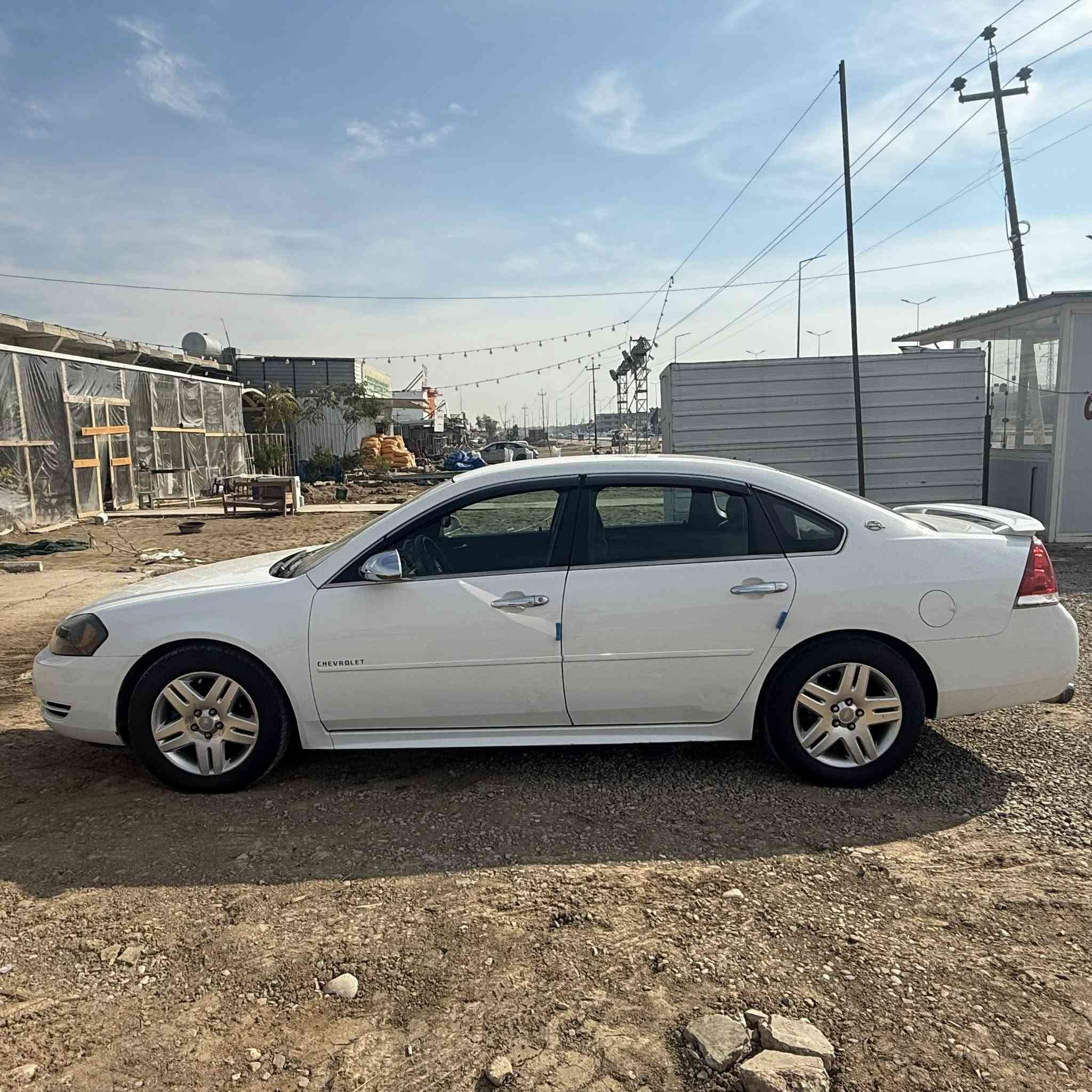 السلام عليكم
امبالا 2012 lt
محرك 3600 
محرك كير صدر تخم تاير جديد 
رقم بغداد باسمي 
صبغ نص باب السائق
ماشية ١٠٥ 
السعر ١١٨$ 
مكان السيارة ديالى الخالص 

***********
