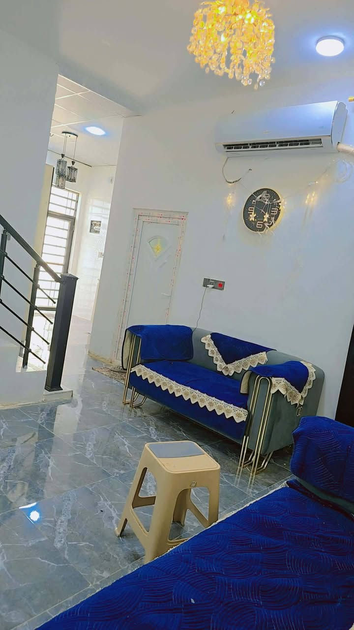 بيت للبيع طابو زراعي ٢٥ مساحه
١٠٠متر طابق ونص مقابل قرية غدير

 عمود 320شارعه سوك 

طابق اول   غرفه صاله ستقبال مطبخ 
 
طابق الثاني   غرفه صاله صحيات

السعر 40 مليون وبي مجال

الاستفسار ***********
