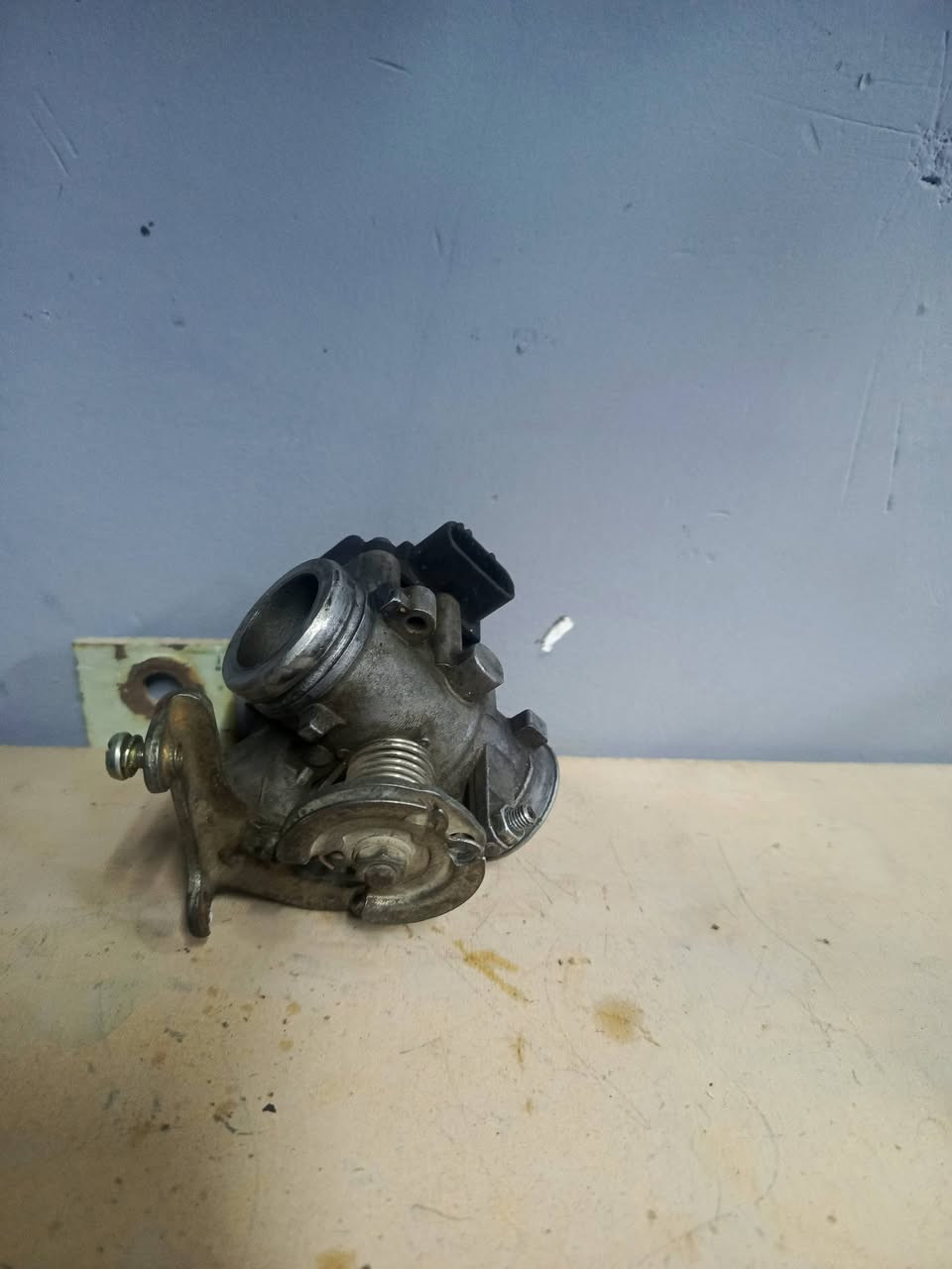 عقل بوليس نوزل 
قبق بانزين بوليس كامل 
جويتر نوزل 
ضفيره بوليس نوزل
مجاميع كهرباء خطين هوه وسيم
جوين + نوزل + قاعه مال نوزل. 
عنوان كربلاء متوفر توصيل*********** وتساب
