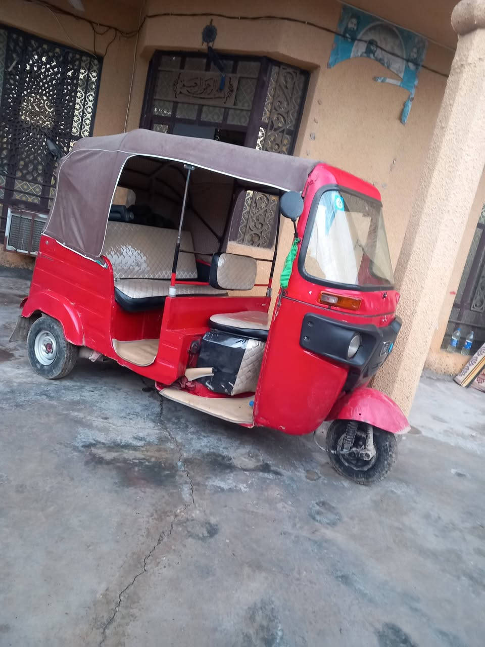 سلام عليكم تكتك البيع موديل ٢٠١٨ مكينة خير من الله تكتك كبل منيدك الشارع نضيفة رقم وسنورة نكليزي مكان بغداد حي بتول جسر الفرنسي ***********
