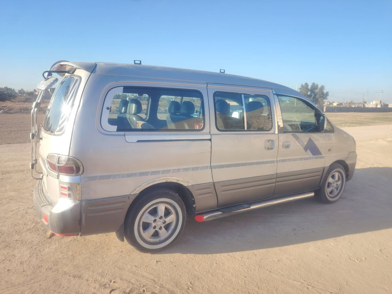 سلام عليكم سياره ستاركس ٢٠٠٧ للبيع جاهزه للشغل عدا المحرك بيه تنقيص والباقي جاهز للعمل شواصي مكفولات رقم بابل تحويل مباشر السعر ٧٥ وبيها مجال تعال شوف بعينك وقتنع مكان السيارة عامريه الفلوجه رقم الهاتف *********** ***********
