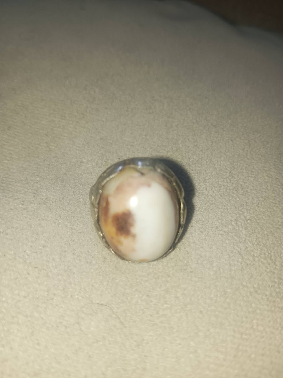 محابس للبيع ثلاثة عطف واحد ياقوت باريسي واحد طش الرمل فضة 925. الشراي يتصل ***********
