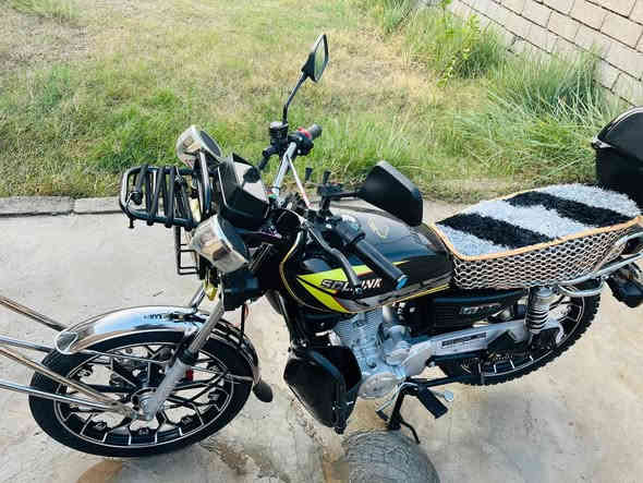 السلام عليكم
موطور سونيك للبيع
منفيس موجود ابو الباركود  
موديل 2025
ما تحط عليه اي شي 
كهربائيات كله شغاله 
تشغيل عن بعد 
ما مفتوح شرط 
السعر 825 الف وبيه مجال بسيط
الرقم ***********
(ملاحظة: غير متواجد على الفيس يعني اذا تراسلني ما اجاوبك اتصل واشلع اعيوني)
