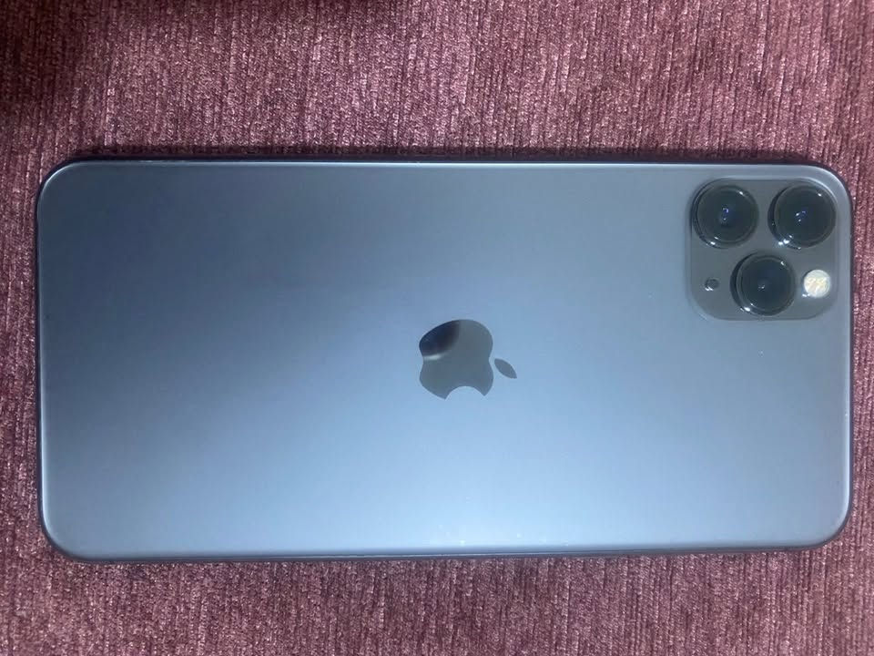 ايفون 11 بروماكس
اللون اسود 🖤
الذاكره 256❤️
بطاريه75بلاد
السعر340  وبي مجال حگ الجيه❤️
الجهاز وتربروف ع وضع الشركه 
كلش جديد مكفول من الشخط والزلغ 
‎***********📍الدوره
