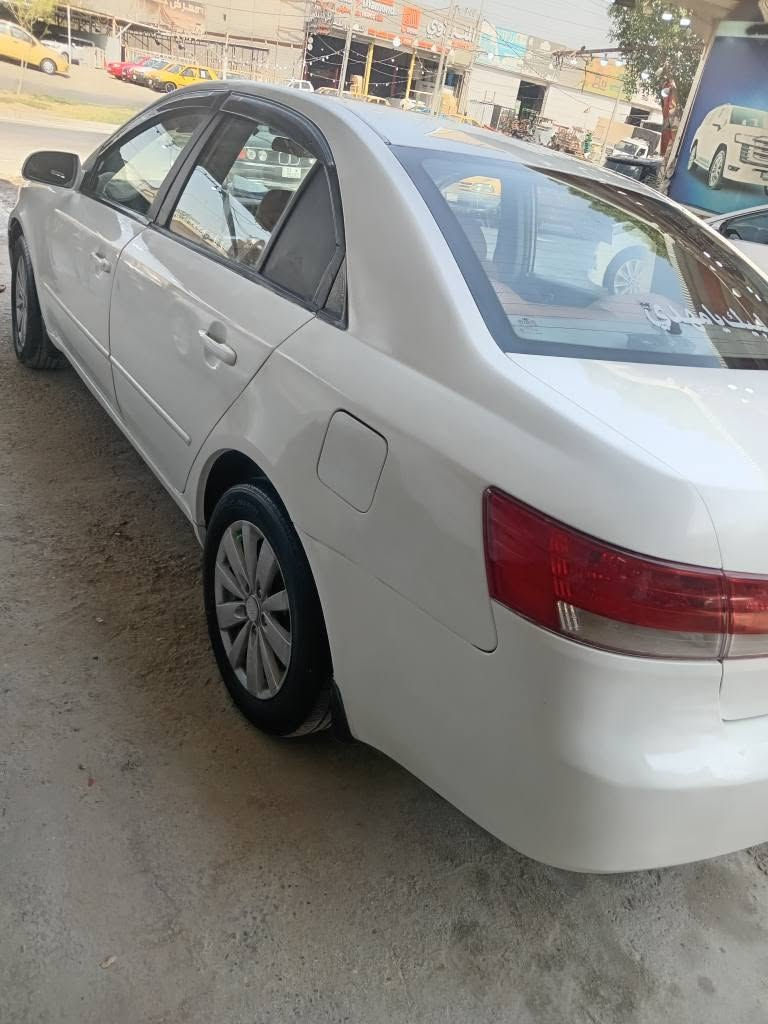 سوناته موديل ٢٠٠٦ وارد خليجي جديده وجاهزه  سياره صبغ حزام مكفوله من الضربه جارده بدون دواخل محرگ ٤ سلندر ٢٠٠٠ محرك جديده باكيت وتبريد ثلج حداديه تخم تاير جديد  وكهربائيات دواخل سياره ماتذب عليها دينار حلوه وجديده بسمنه تحويل مباشر سنويه لغاية ٢٠٣٠ سعرها ٨٥ ورقه وبيها مجال بسيط او مراوس.. مكانها كربلاء..مكلف بنشر  تلفون صاحبها
***********....... ***********
واتساب ماسنجر مفتوح.. كربلاء, العراق
