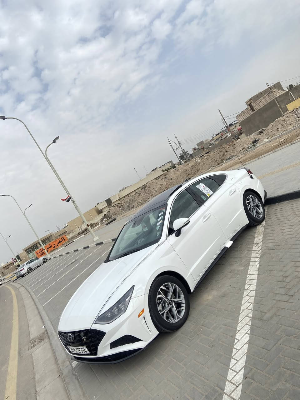 سلام عليكم رحمه لوالديك لحد يكسر بل سياره وكلشي موجود بل سوك حته بشده لحد يقارنه بل مهجوم سياره مال جناي وع ايدي 

سياره سوناتا مديل 2023  مكينه 2500 المرغوب فول مواصفات لل اخير السياره كفاله عامه من الدعاميه للدعاميه كفاله من الصدع مو من الشخط سياره حيل جديده ومال جناي الله شاهد فول مواصفات  
عينه دجتل
بنرامه
كامره داوره 
رادار امامي وخلفي  
نقطه عمياء بل مري +هيتر 
اشاير بل مري 
تحديد مسار 
توقف ذاتي 
قياده ذاتيه 
اربع وضعيات قياده 
تحكم استيرن
تسع سماعات بيه 
تدفئه بل كشنات 
تبريد قطعتين
ترحيب عنده الاقتراب 
كشنات كهربائيه 
وبعد بيه اهوي مواصفات 

(ملاحضه سياره جديده بحاله لوكاله حته الحداديه مالته ابلاديه بل ليبل ماله بعدهي )
سياره بيه نانو لايتات +كصه البنيد +تغليف الدواخل ننانو اصلي كله مغلفه من جوه السعر 185 وبيه مجال قليل مكاني بصره ***********
