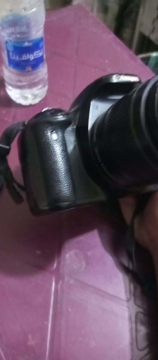 متوفرة كاميرا مستعملة كانون G600  سعرها 300 وان شاء الله اكو مجال  و بيها بس مكان البطارية شوي يتحرك موقعي بغداد للاتصال ***********
