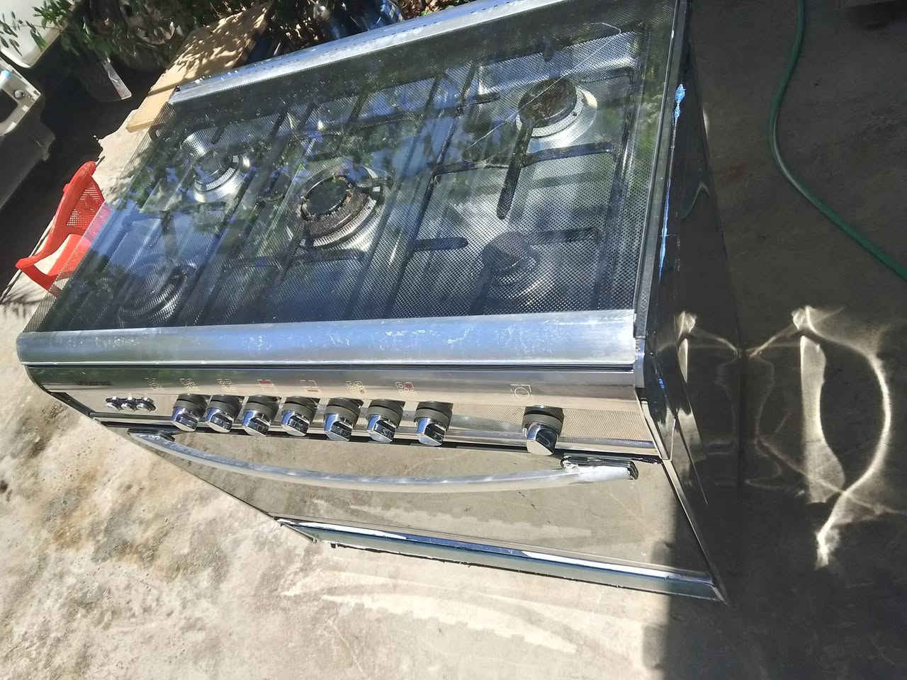 للبيع طباخ 5عيون نضيف فول اخو الجديد ستخدام قليل ع فحص فرن فوك وجوه شغال السعر 265 شراي يجي خاص او تصال على رقم ***********المكان بعقوبه منطقه الحديد توصيل موجود
