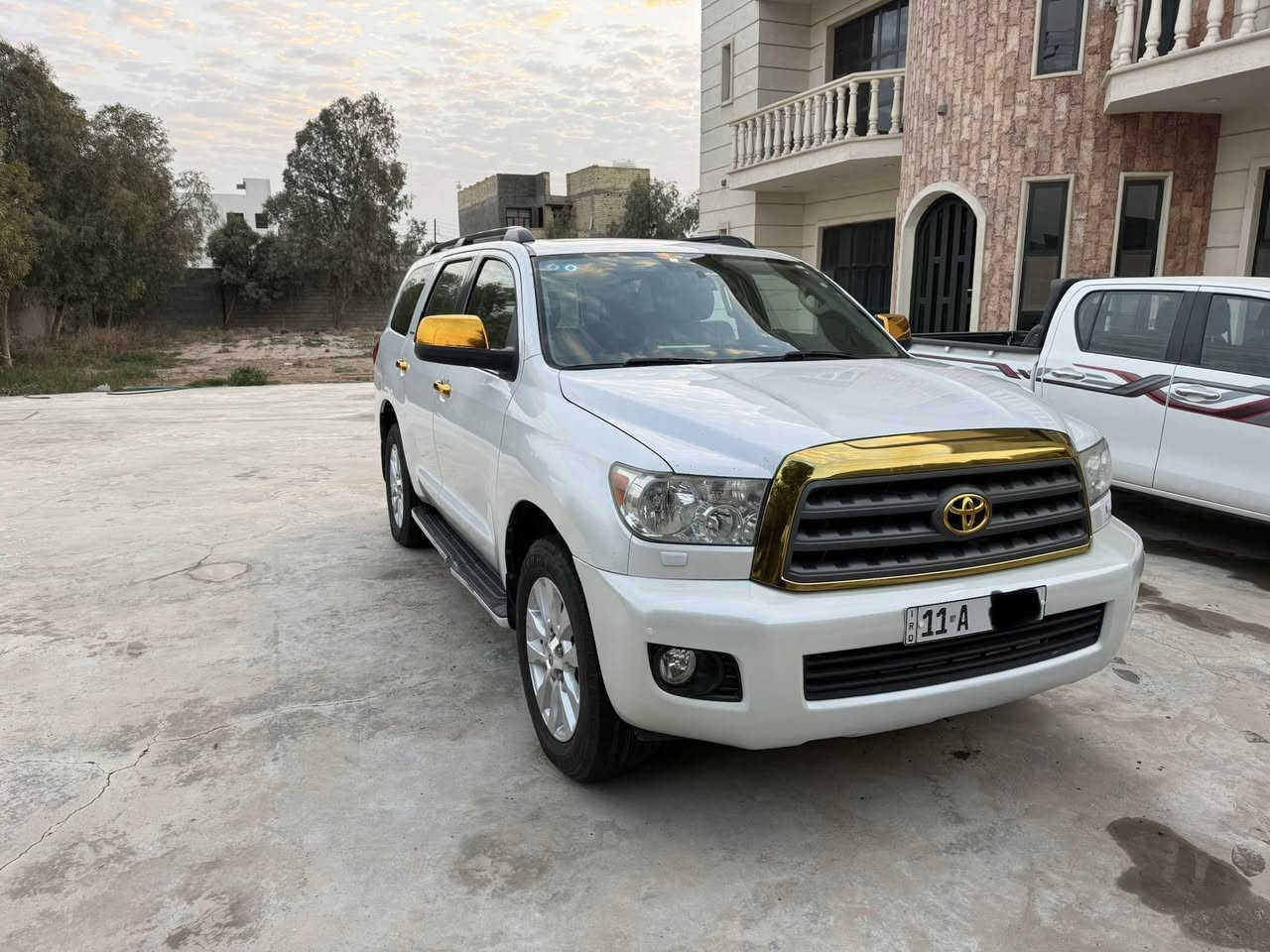 السلام عليكم
سيكويا ٢٠٠٩ خليجي بلاتنيوم للبيع السيارة ماشية ١٤٠ الف حقيقي نظيفة جداً مكفولة من الضربة، السيارة عليها ادامة كاملة من شركة ساز تشمل تبديل هايدروليك الكير مع الفلتر تبديل دهن البريك تبديل دهن بور ستيرن تبديل سي اويل للاكسل الخلفي، السيارة شادلها تخم تاير اطلس تايلندي جديد مع السبير مع فلنجات جديدة وتخم دسكات مع دسكات السايد بريك مع تنظيف حجرة المحرك وتنظيف منظومة الوقود، السيارة شادلها منظومة تبريد جديدة بالكامل مع تبديل كومبريسر دينزو اصلي ( سعره ٥٠٠ الف)، السيارة شادلها شاشة اندروير رام ٨ كيكا ( سعرها ٣٠٠ دولار)، جميع كهربائيات السيارة شغالة بضمنها باب الصندوق الخلفي والمرايات، قايش السيارة مع الرولة والضاغطة جديد، صدر السيارة جديد مع تخم دبلات كهربائية اصلية للسيارة ( سعرها ١٠٠٠ دولار)، السيارة شادلها عازل صوت وحرارة بالكامل للابواب والارضية والسقف،

رقم السيارة مميز اربع ارقام والسنوية الى ٢٠٣٠

اخوان السيارة جديدة وناعمة جدا بالمشي، مالجني الف متصرف عليها

مكان السيارة بغداد / الدورة / البوعيثة

السعر  (٢٣) الف دولار وبي مجال بسيط

للاستفسار،  الاتصال بالرقم: ***********
