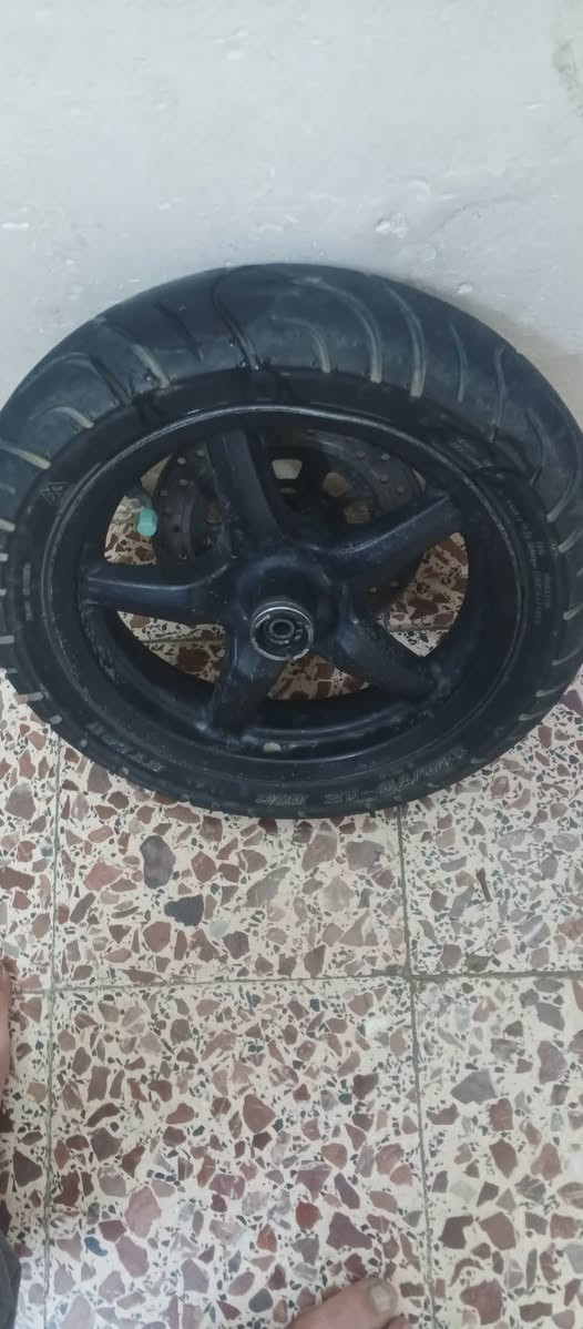 السلام عليكم غراض سكنس فحل سوادات وياله خلفي وامامي وبك لايت مدوكاسحه وتجوه مكانه الشعب ***********
