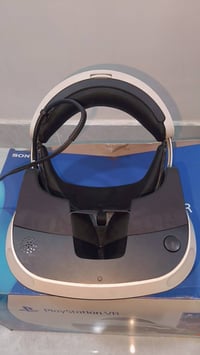 نظارة VR PS4 • ٤ أقراص • كامل ملحقات