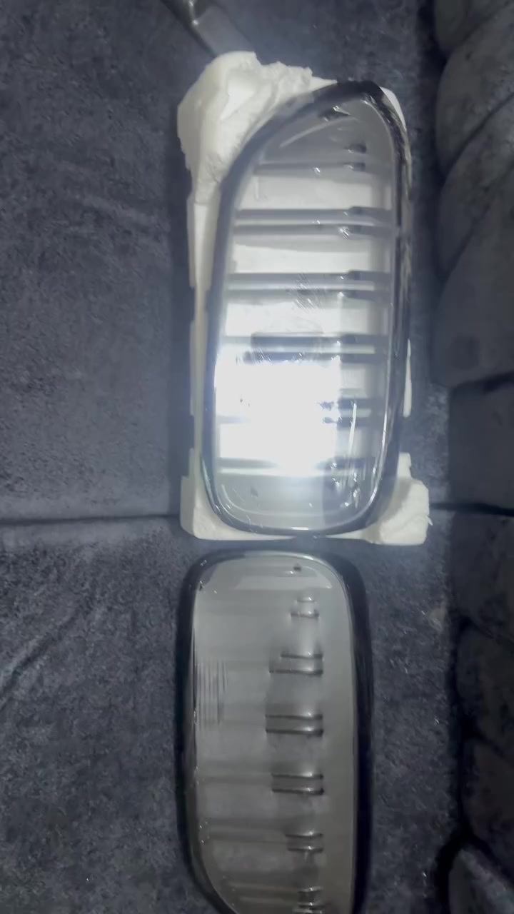 سلام عليكم هاذ شباك BMW بس اينوع بذات ماعرف.  الي يعرفه مال شنو يكتبلنه وسعره 100 شامل التوصيل


**إذا كنت صاحب هذا الإعلان وتريد حذفه لأي سبب، رجاءا أرسل رسالة إلى الدعم الفني**