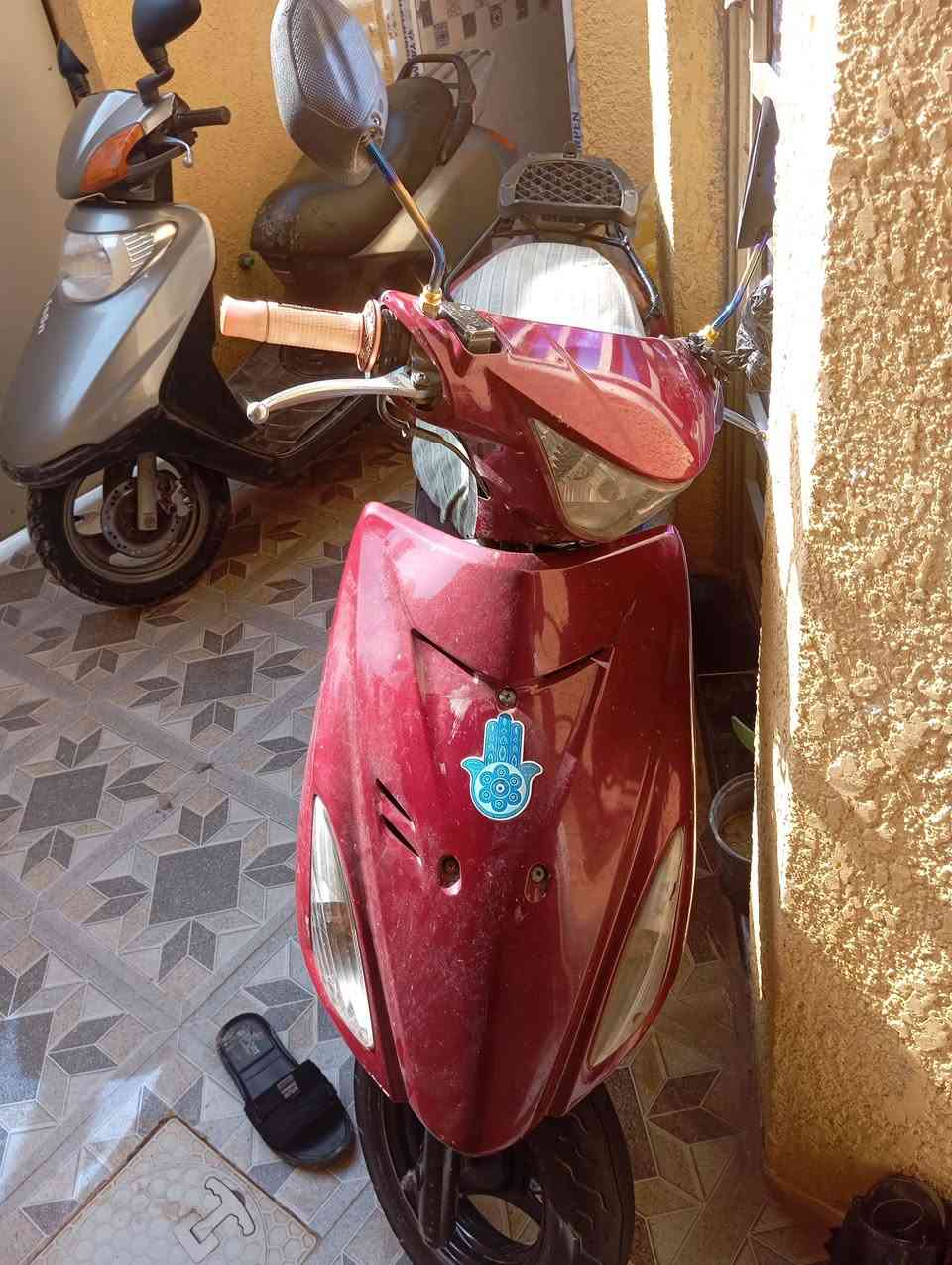 دراجه سبيسي ياباني للبيع مكينه حاويه رمبه جديده نزلتها مامفتوحه كفرات تجاري اصلي وباقي كله شغال لايت عالي ناصي إشارات يمنه يسره نكره سلف هندر سعرها 755 وبلعافيه ع ياخذهاا 

ودراجه ادرس محوره كابريتر مكينه مجفته مره وحده وتجفيت اصلي ونكره سلف وهندر ولايت عالي ناصي واشاره يمنه يسره ونضافته كدامهم وسعرها 650  وبيه مجال قليل وبلعافيه ع يأخذها 
مكاني كوت حي الحكيم 
رقمي  ***********
