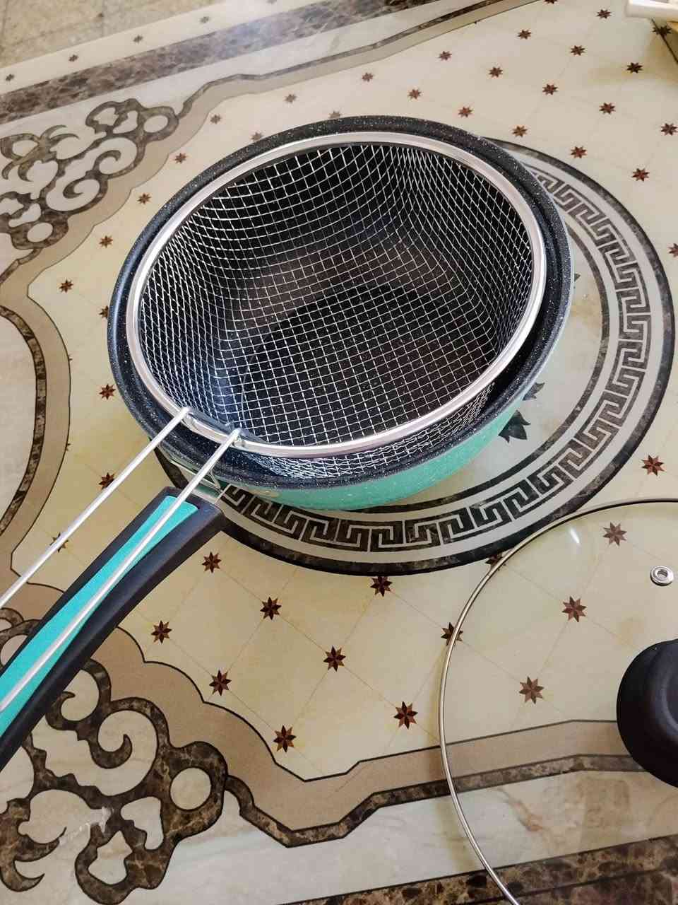 ادوات منزل غير مستخدمة بعدهن بالكارتونات مالتهن للبيع نفس المكان


**إذا كنت صاحب هذا الإعلان وتريد حذفه لأي سبب، رجاءا أرسل رسالة إلى الدعم الفني**