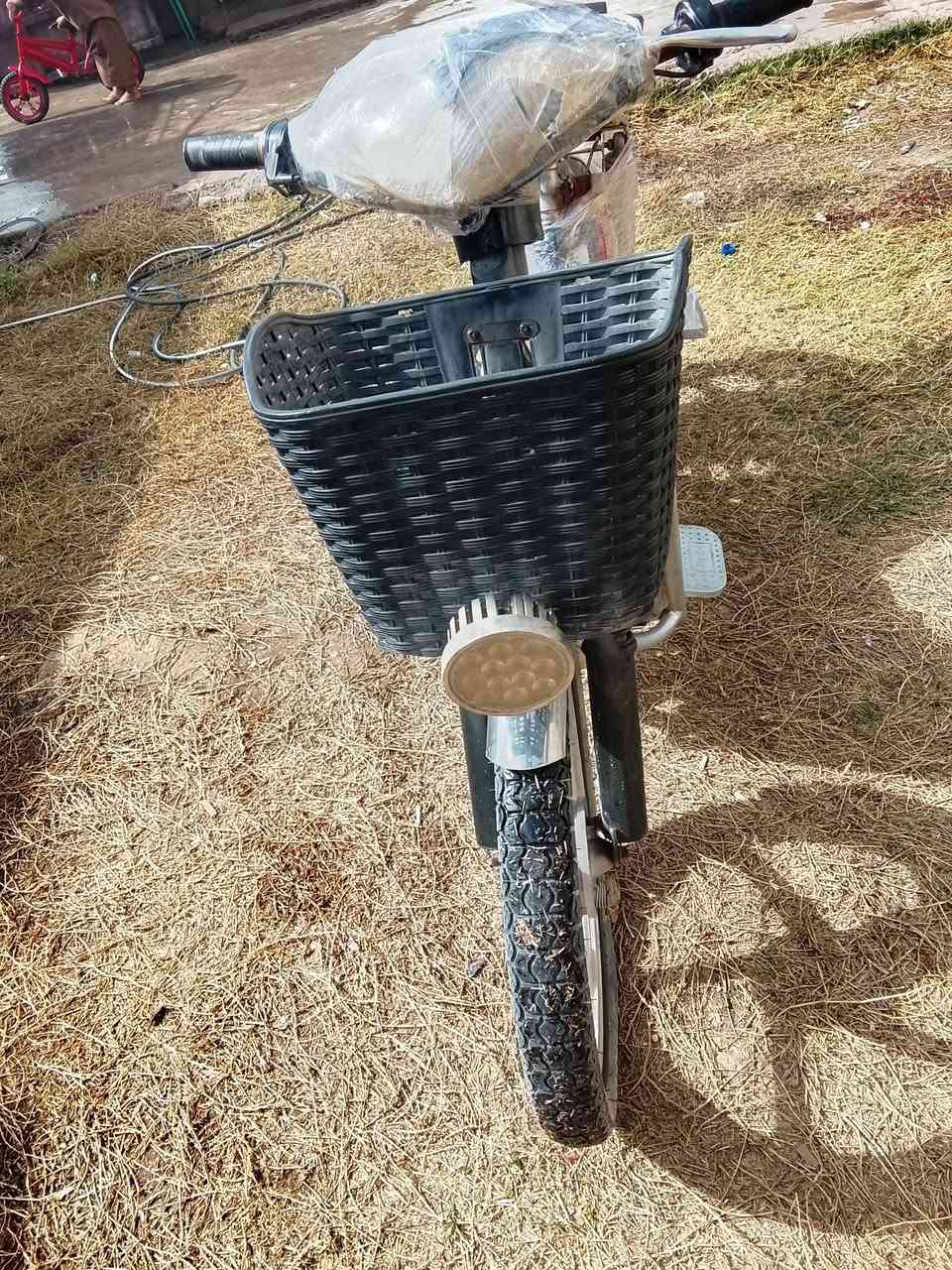 سلام عليكم
موطور شحن للبيع نوع (نسرذهبي)

(بطاريات عل فحص يقرن 10ونص خير من الله + الهورن والضوء شغالات كلشي مابيه ماتحط عليه لو ربع)
السعر 130الف وبي مجال وتدلل اتصل وانداريك.
رقمي موجود واتساب عنواني شهداء جامع تقوه 
 ***********
