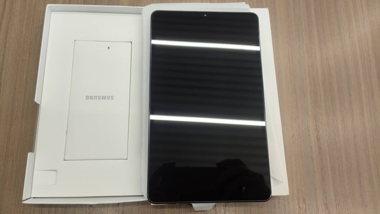 السلام عليكم 
تابلت Samsung a9 جديد ما مستعمل 
رام 4 ذاكرة 64
السعر 120 
متوفر توصيل


**إذا كنت صاحب هذا الإعلان وتريد حذفه لأي سبب، رجاءا أرسل رسالة إلى الدعم الفني**