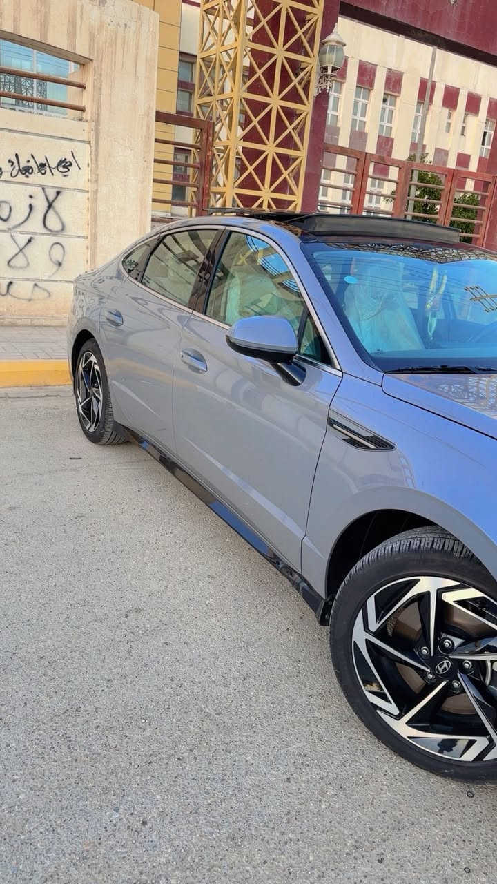 بسم الله الرحمن الرحيم
🚘 هيونداي سوناتا 2025 

رقم. بغداد اب اسمي 

 ماشية 20 الف

محرك 2.5L المرغوب بدون توربو 

✨ المواصفات فول 

 بصمة ( ابواب + صندوق ) 

 🟥الون (سـمـنتي)

🟥 تشغيل عن بعد 

🟥 شاشة جبيرة ( كار بلي + اندرويد )

🟥 واير ليس شحن 

🟥مثبت سرعة 

🟥قيادة ذاتية 

🟥تحديد مسار 

🟥 رادار امامي 

🟥رادار جانبي 

🟥رادار خلفي 

🟥كامرا دوارة ١٨٠

🟥مثبت ستيرن 

🟥سايد بريك بصمة 

🟥مودات قيادة ( نورمال - سبورت - سبورت بلاص - كوستم)

🟥 بانوراما 

🟥تبريد بيانو 

🟥تبريد قطعتين 

🟥لدات بلادية بالدشبول متغير الوان تتحكم بيهه بالشاشة

🟥كيجات بالعداد تظهرلك قراءة (حماوة الدهن - التيربو - العزم)

🟥كيجات دجتال تتغير ويا كل مود مثل ماموضح بالصورة

🟥كير دكمً ٨ سرعات + شفتات ستيرن 

🟥نظام سماعات BOSE اقوى انظمة سماعات

🟥جامات اوتو

🟥اوتو هولد

🟥كشنات جلد

🟥محرك 2500 بدون توربو 

🟥لدات امامي خلفي 

🟥وبعد هواي مواصفات بيهه/: ســعر250 بيه. مجال 

 *********** الله يرزق الجميع انشالله
