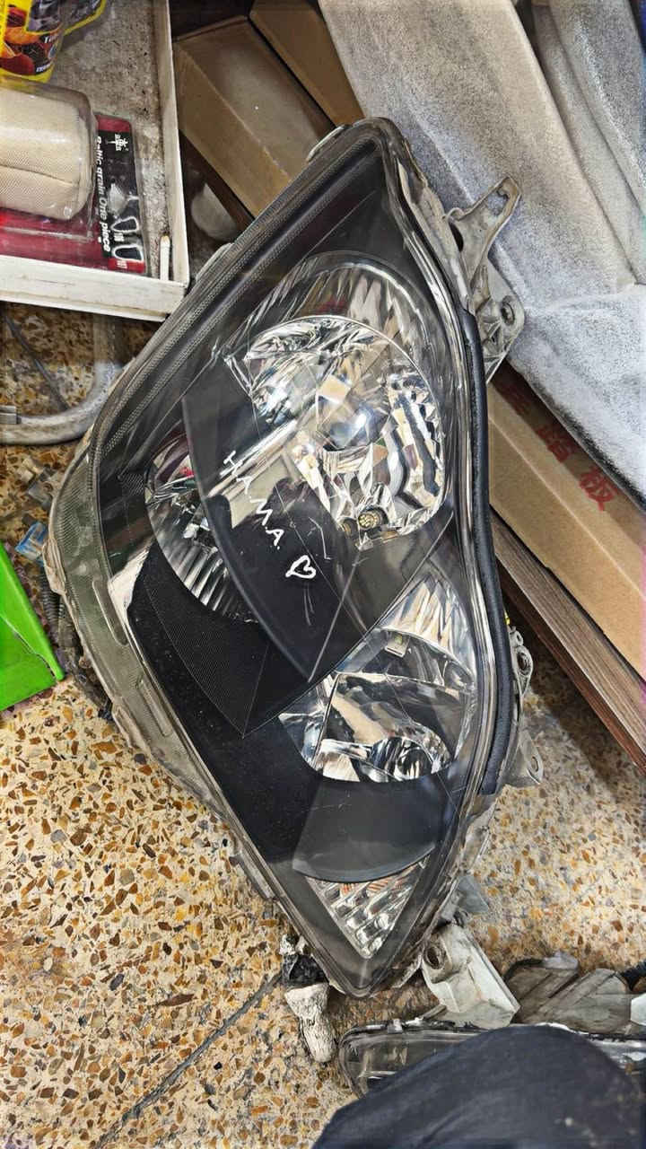 جوتی لایتی شاهینەی ٢٠٠٧ بۆ فرۆشتن 
زۆر زۆر تازەو جوانو مەزبوت هەموو گیانی مەزبوتە سعری ١٣٠هەزارکەمیک مەعامەلە شوین سلیمانی بەکرەجۆ 
🤍***********🤍***********🤍 السليمانية, العراق
