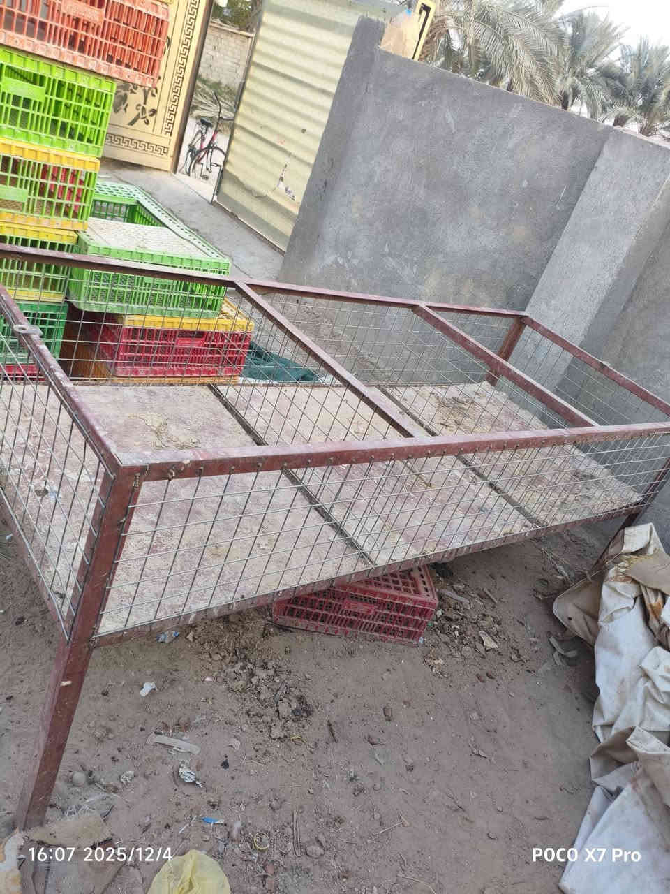 مكلف بلنشر 
قفاص سمج ودجاج ثقيل للبيع
مع جادر وغطاس  مع شوايه 
للاستفسار ‏‬‏‏‪***********‬‏
