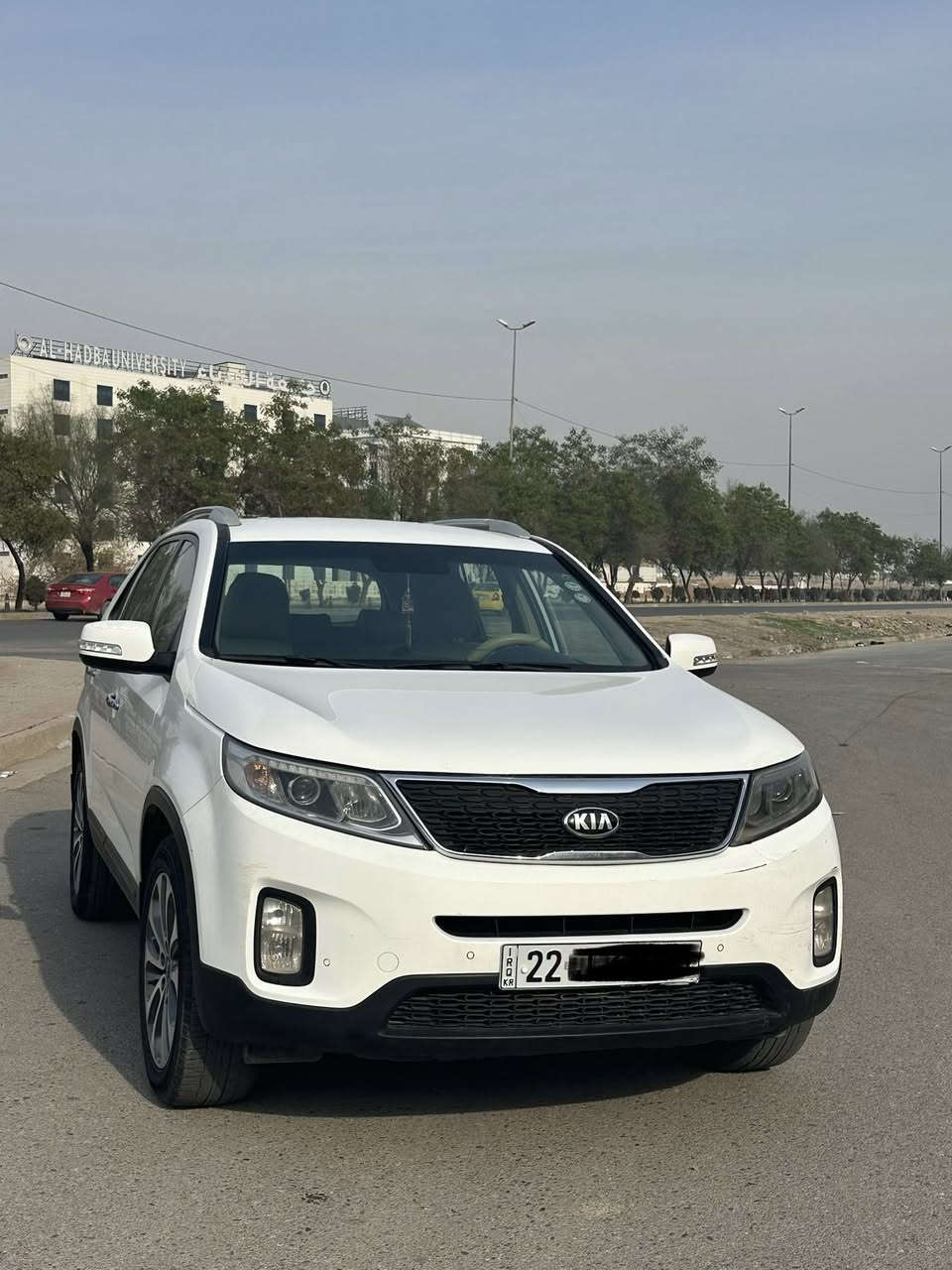 سورنتو خليجي 
 ٢٠١٥ للبيع
فول مواصفات عدا بانوراما
٤ سلندر/٧ راكب/٣ قطع تبريد/بصمه تشغيل + ابواب / أشاره ترحيب/ يدات نيكل ستيل /كاميرا/ حساسات جانبية/كشن السايق كهربائي/تحكمات ستيرن/ ويل كروم حجم ١٩/بردات بلادي /كشن السايق كهرباء / مرايه شفط
ومواصفات اخرى / كير ومحرك مكفولات ماشيه 160 كم 

موصل 
***********
