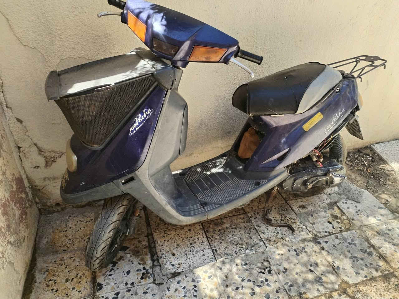 للبيع مطور بزون ابو السلاه هندر واحد يشتغل الشاصي ملحوم والباقي كدام العبن مكاني موصل ايمن السغر 125وبي مجال      
                           ***********بي واتساب

