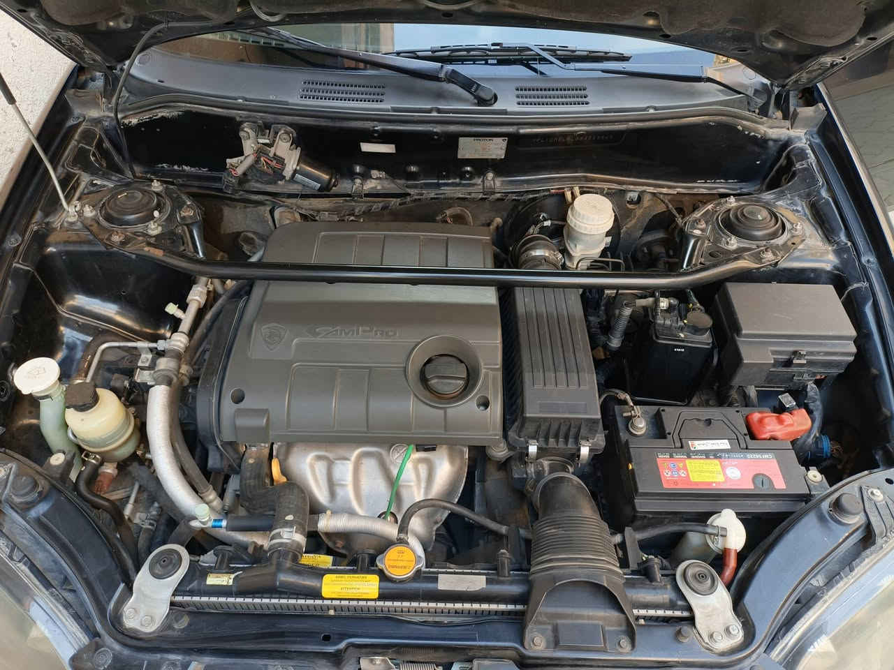 السلام عليكم بروتون جين 2 موديل 2016 محرك 1600 السيارة نضيفة جدا ماشية 66 الف زيرو مكفولة كفالة عامة من الضربة والصبغ بلعافية ع الياخذة مواصفاته معروفة مكانة بغداد /المنصور او الطوبجي سعر 83 وبية مجال بسيط رقم ***********
