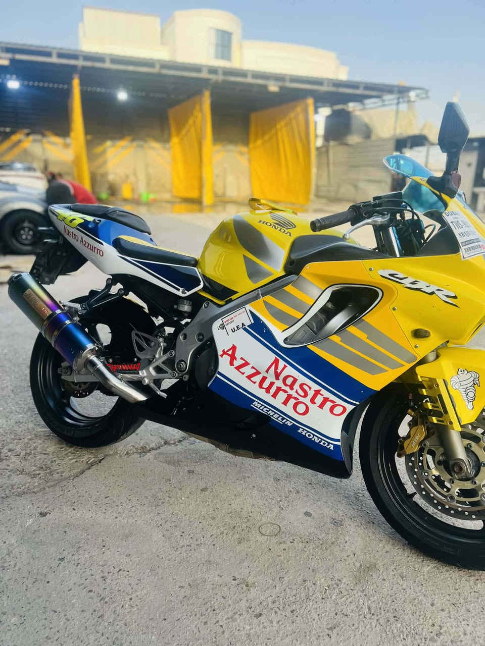 السلام عليكم ورحمه الله وبركاته شباب دراجه افواراي 600مكفوله كفاله عامه شرط الوكالة مكان الدراجه الانبار الرمادي السعر 33بيه مجال الاستفسار ***********
أو خاص مفتوح
