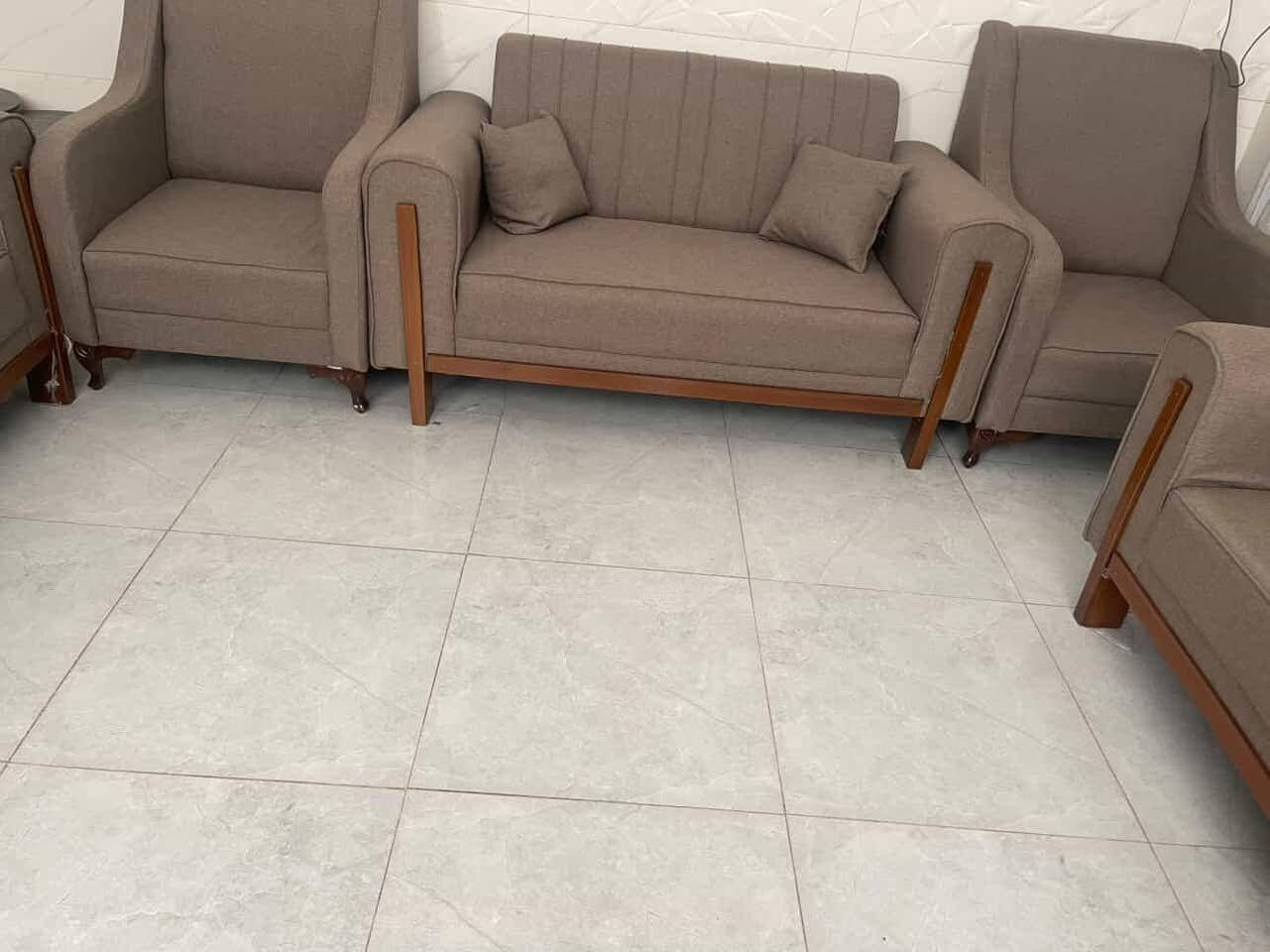 للبيع تخم 10مقاعد 650


**إذا كنت صاحب هذا الإعلان وتريد حذفه لأي سبب، رجاءا أرسل رسالة إلى الدعم الفني**