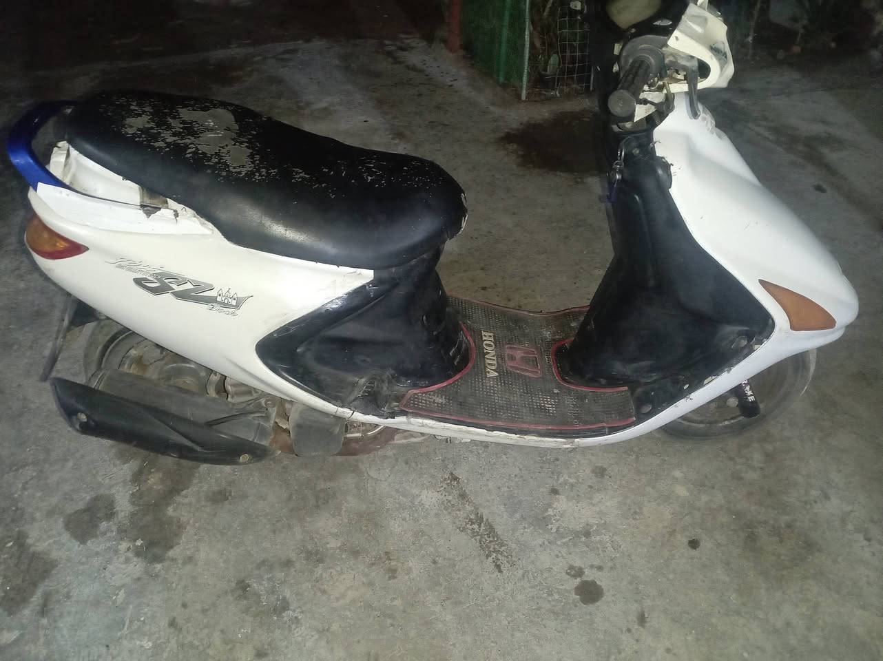 دراجه فراشه للبيع ٢٥٠ وبيه مجال مكاني ألمحموديه ***********
