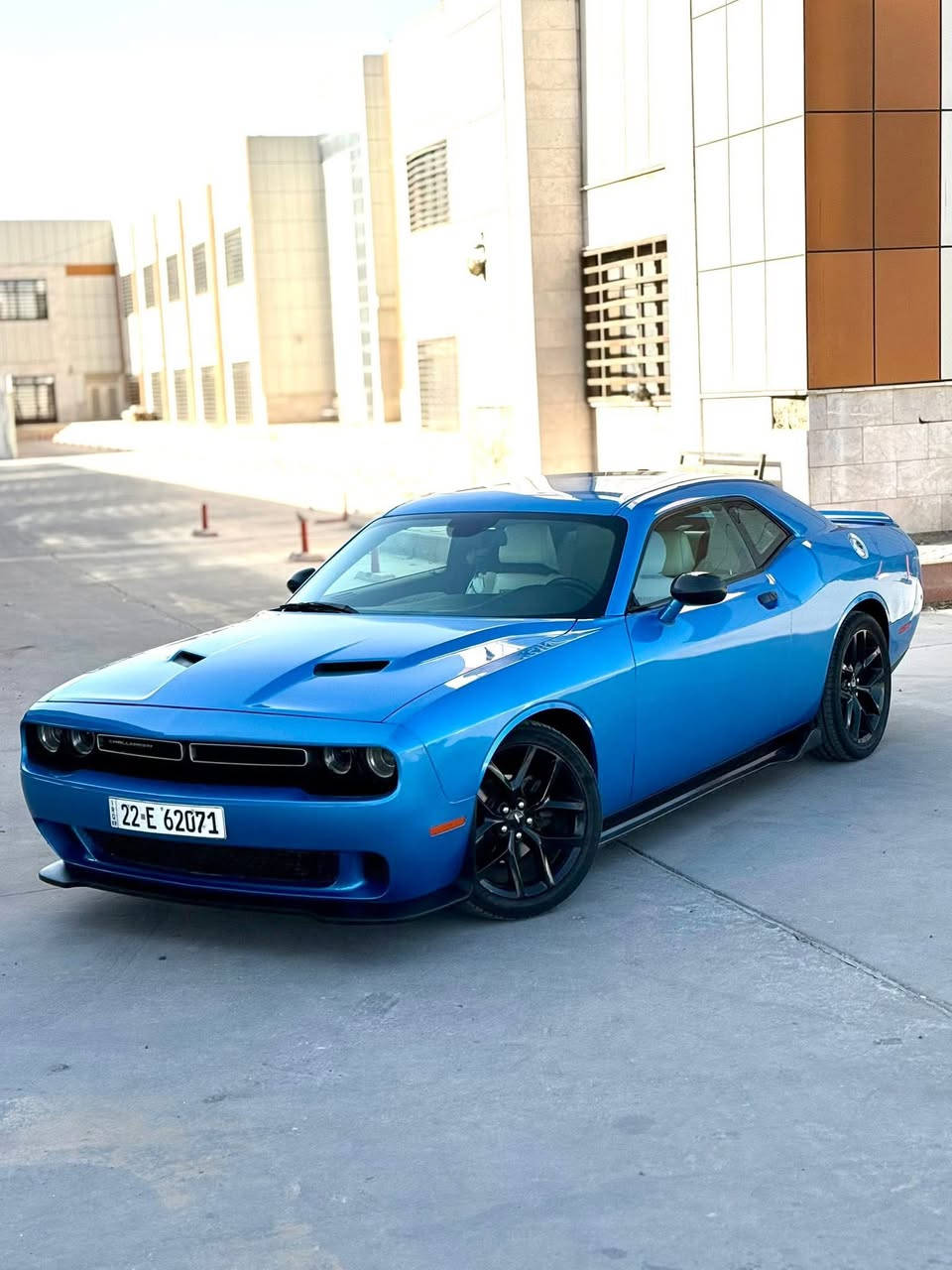 سلام عليكم  جالنجر موديل 2019 sxt  
لون بحري مميز كلش حلو بجم كبس ونضيفة فقط ايرباك بردة 
دشبول وستيرن سليمات مطاكات
كير ومكينة وشواصي ولغود كلة كفالة من الزلغ  فقط كيس الدهن مبدلة
 بيهة صبغ فقط جاملغ امامي عكس سايق صبغ والخلفي صبغ حنشر صور السونار وصور الحادث   هذا كل ما بالسيارة 
 باقي السياره كفاله عامه مكينه 6v 3600
 صدر جديد بدلتة
تخم تاير جديد
باتري جديد
دهن جديد 
عليهة ادامة كاملة سيارة 
ماشيه سياره ٧٧ السياره مصروف عليه حيل متعوب عليه 

دوشمه كامله يم حسن شماره غرفه كاملة
                السعر ١٨٠ قابل للتفاوض 

رقم اربيل الجديد  السياره وكالة او تحويل

بغداد حي الجامعة 
***********
